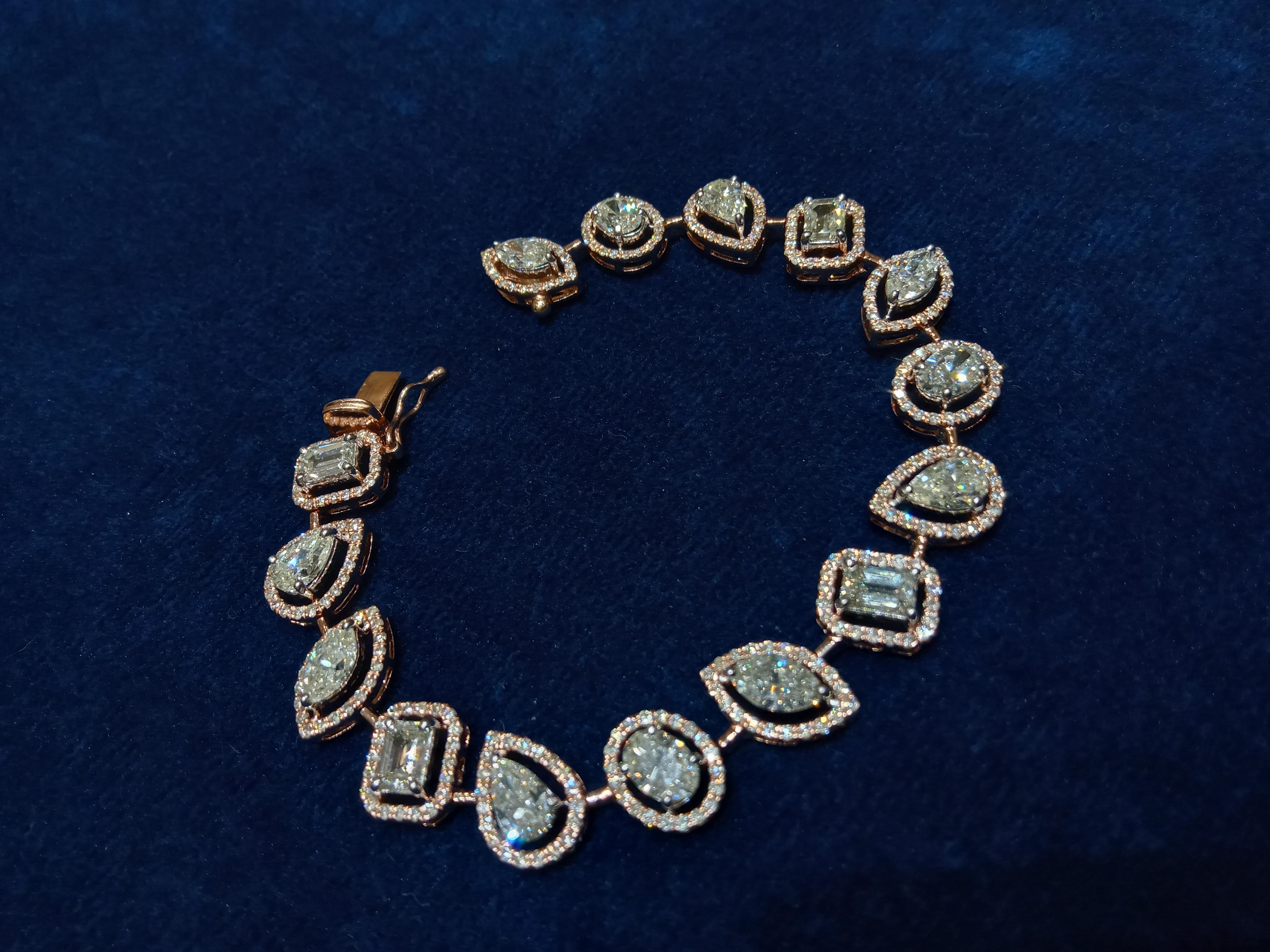 Moderne Bracelet en or rose 14 carats et diamants  en vente