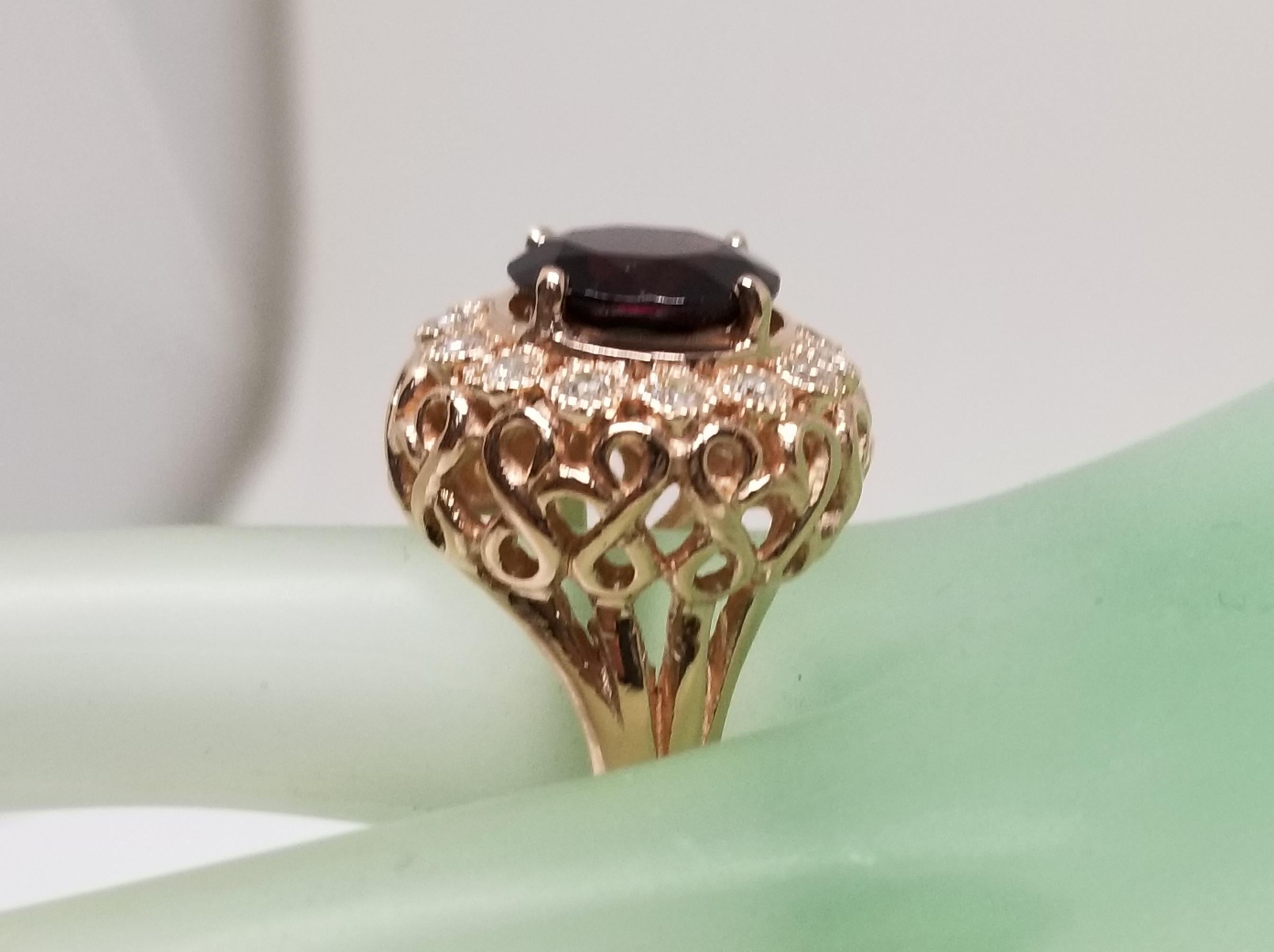 14 Karat Roségold Granat und Diamant gewölbter Ring (Kunsthandwerker*in) im Angebot