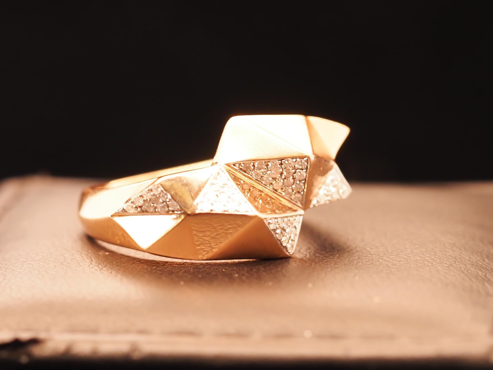 Round Cut 14 Karat Rose Gold Geometric Shape Round Brilliant Diamond Ring For Sale
