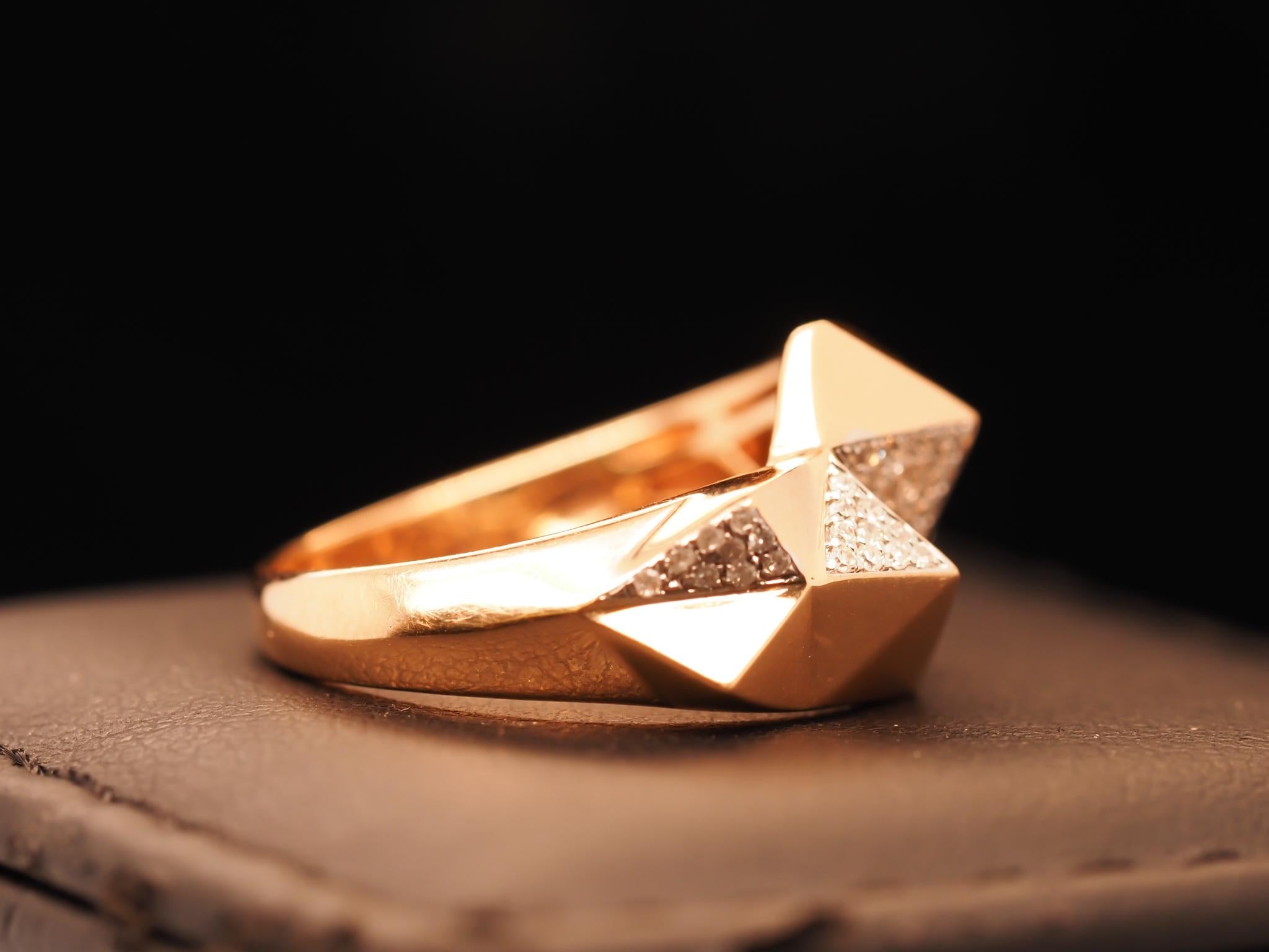 14 Karat Rose Gold Geometric Shape Round Brilliant Diamond Ring In Good Condition For Sale In Atlanta, GA