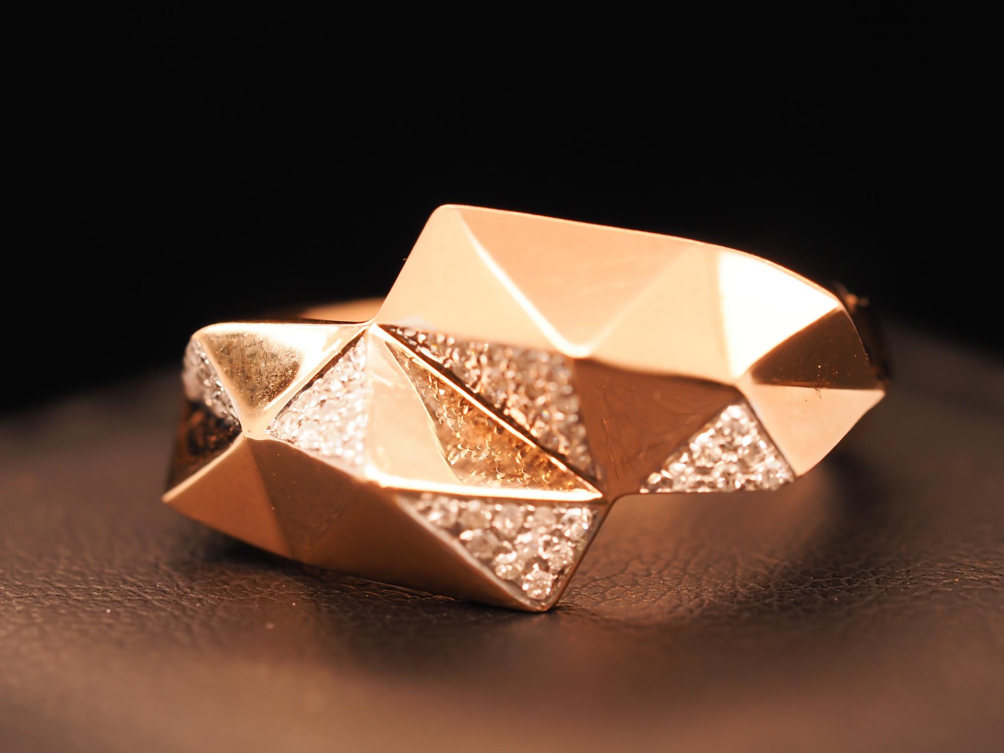 14 Karat Rose Gold Geometric Shape Round Brilliant Diamond Ring For Sale 3