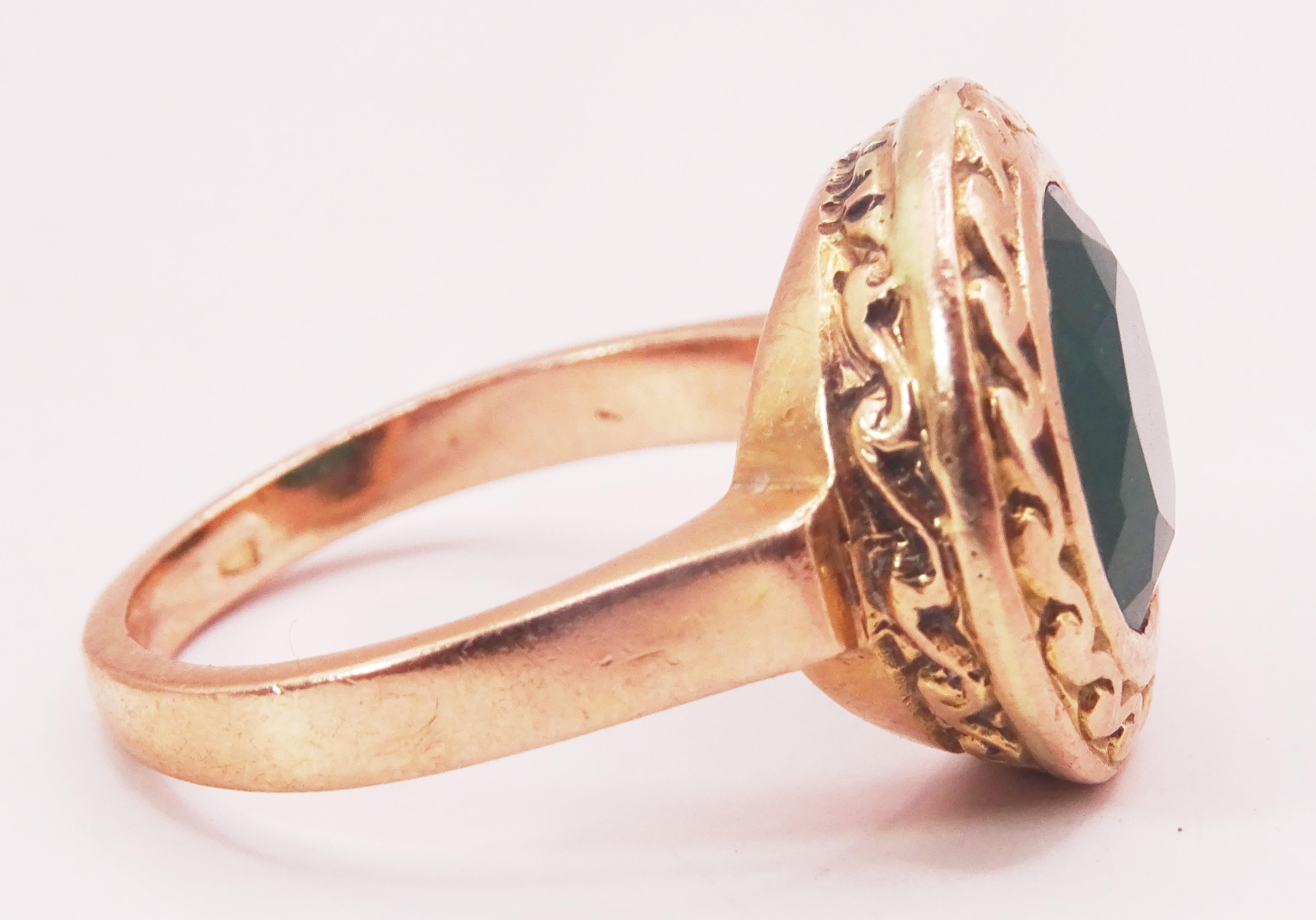Artist  14 karat Rose Gold Green Agate Ring For Sale