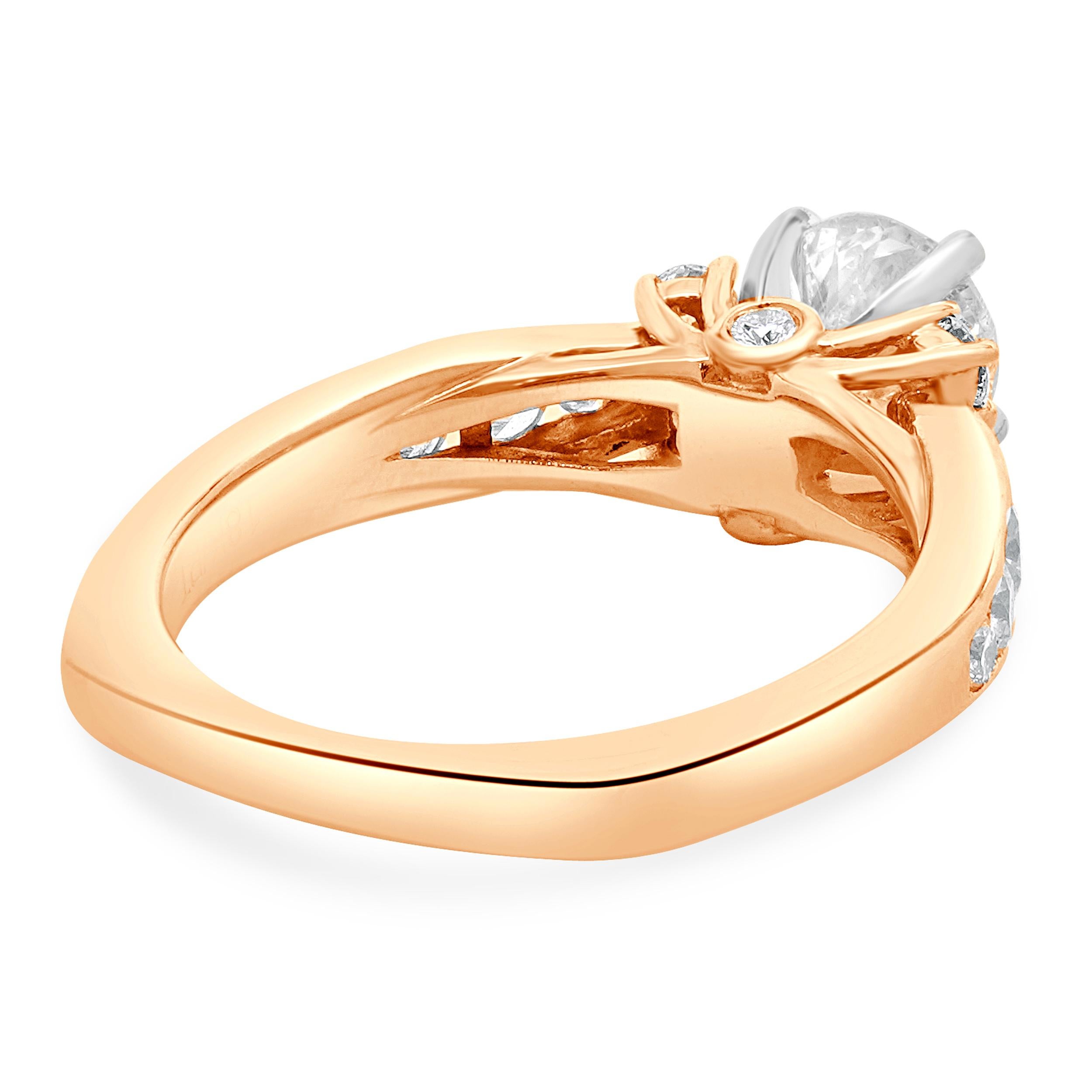 Verlobungsring aus 14 Karat Roségold und Platin mit rundem Diamanten im Brillantschliff (Rundschliff) im Angebot