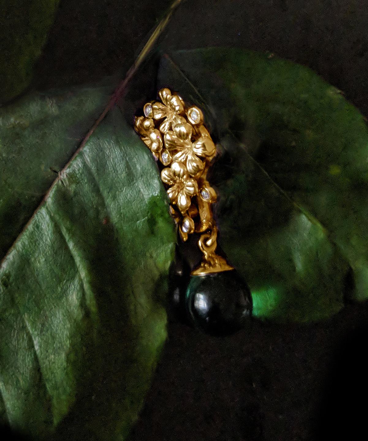 Pendientes Flor de ciruelo de oro rosa de 18 quilates con diamantes de El Artista en Nuevo estado para la venta en Berlin, DE