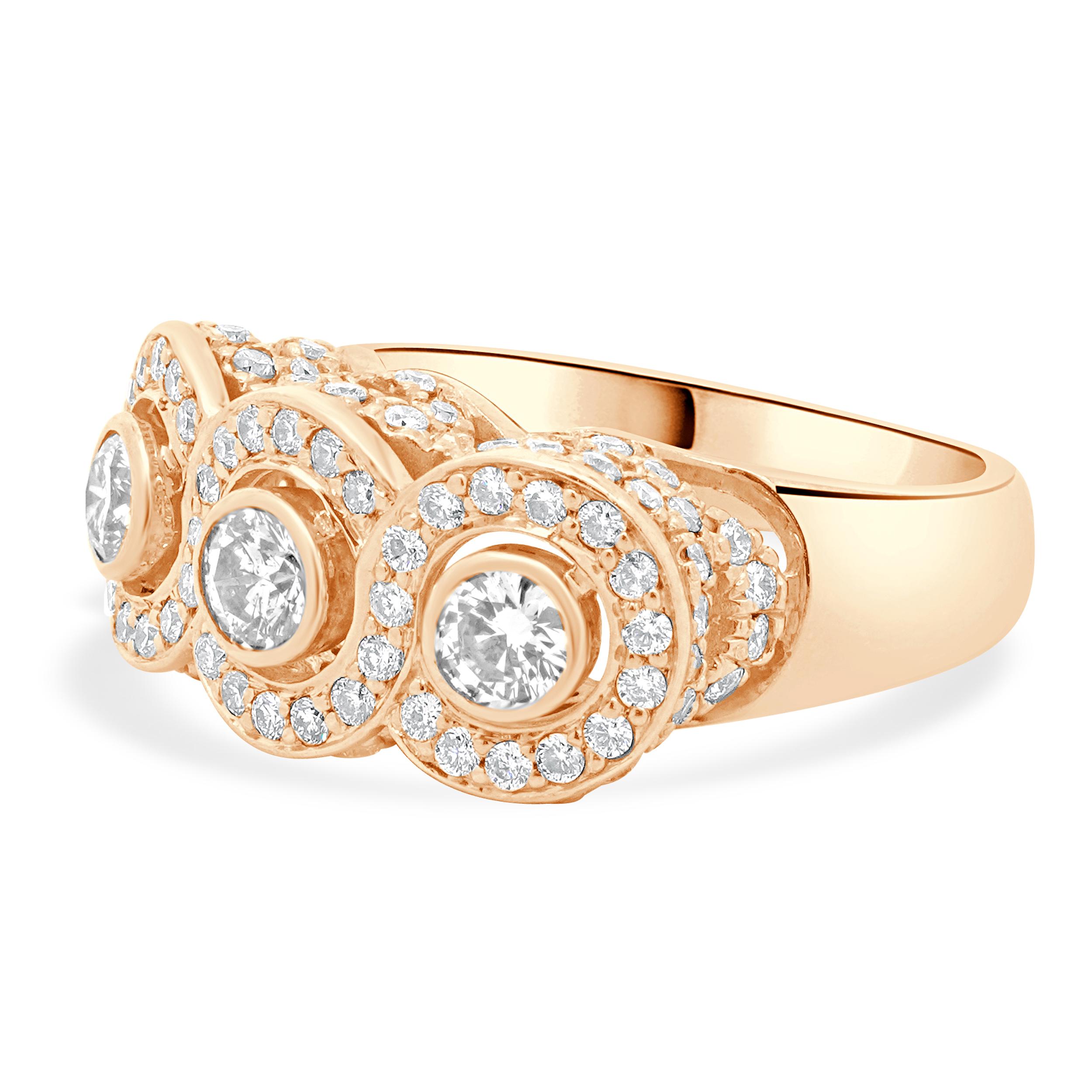 Matière : Or rose 14K
Diamant : 108 diamants ronds de taille brillant = 2.00cttw
Couleur : G / H
Clarté : VS2-SI1
Taille de l'anneau : 8 (veuillez prévoir jusqu'à 2 jours ouvrables supplémentaires pour les demandes de taille)
Poids : 9.24 grammes
