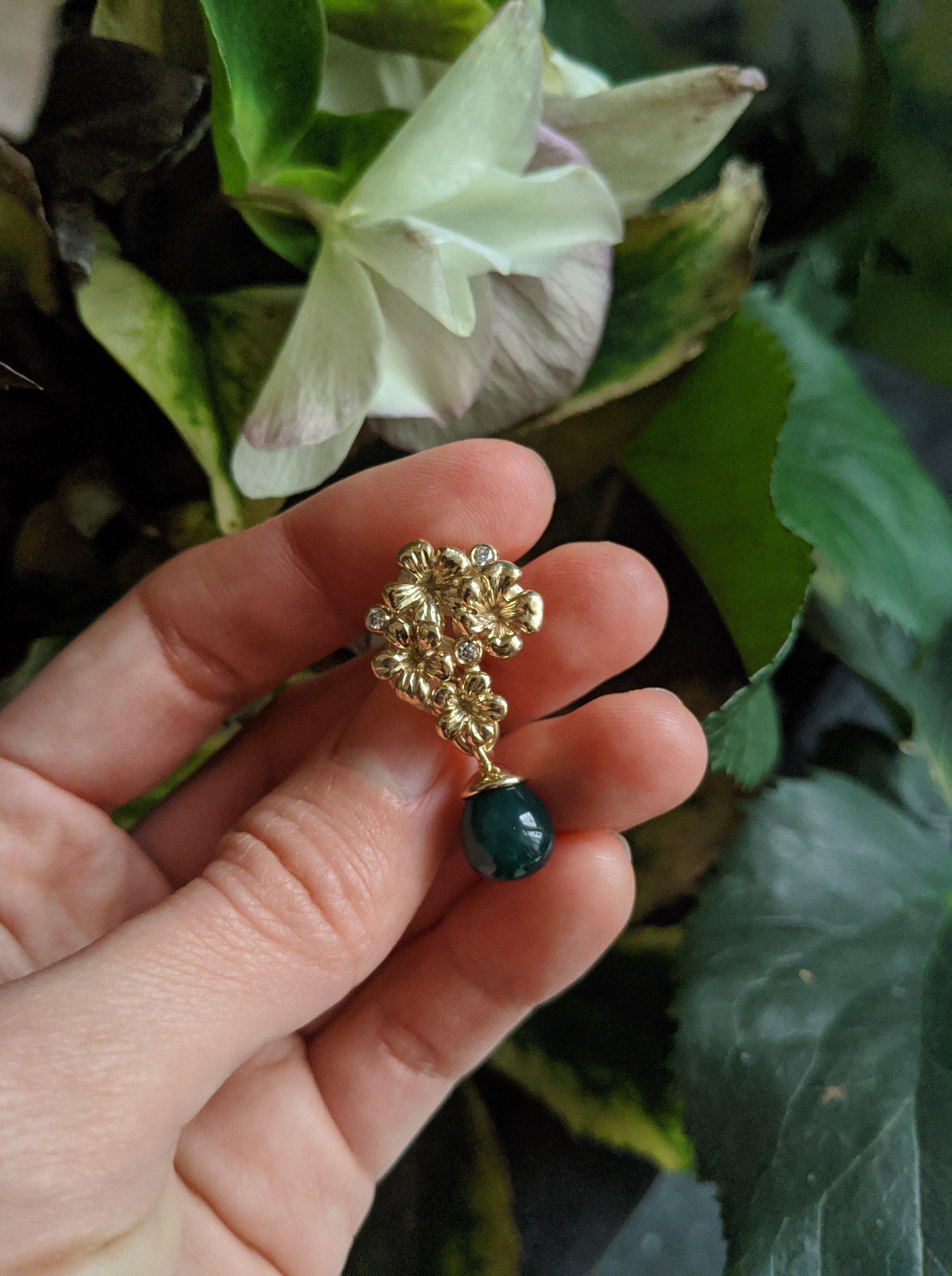 Fourteen Karat Rose Gold Transformer Blossom Drop Pendant Necklace with Diamonds For Sale 3