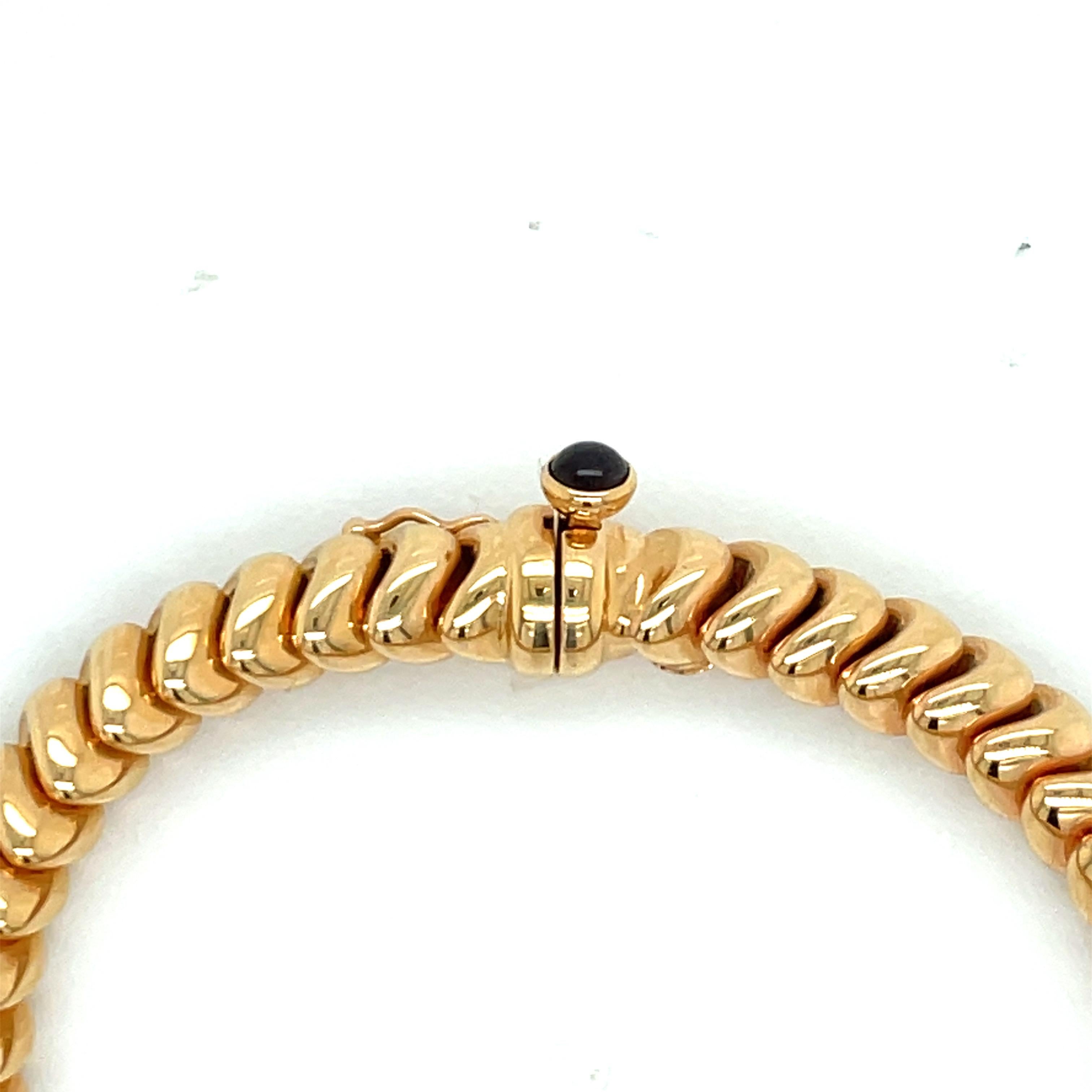 Contemporain Bracelet à maillons en forme de V en or rose 14 carats, 21,5 grammes, fabriqué en Italie en vente