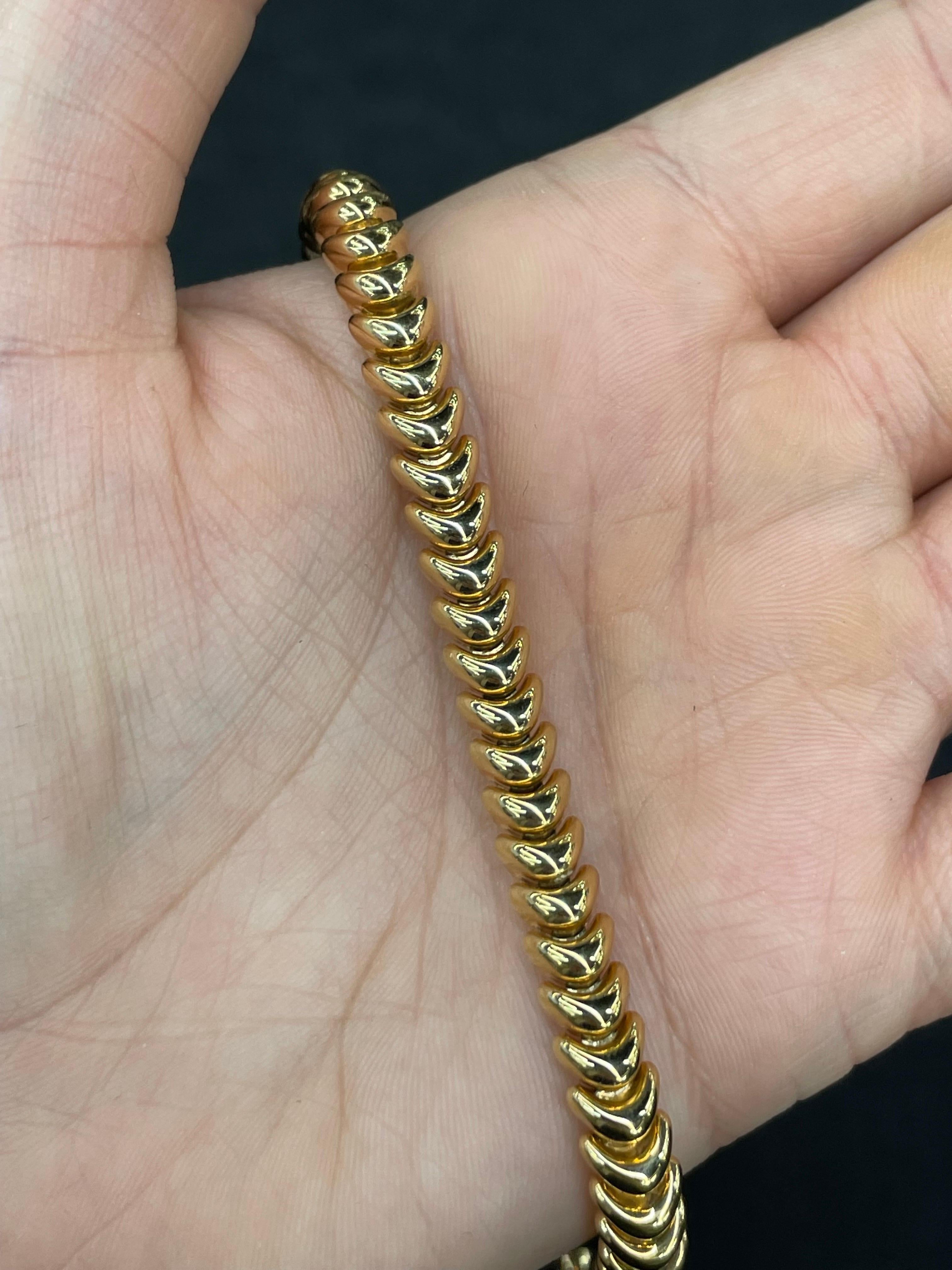 14 Karat Rose Gold 'V' Shape Link Bracelet 21.5 Grams Made in Italy For Sale 1