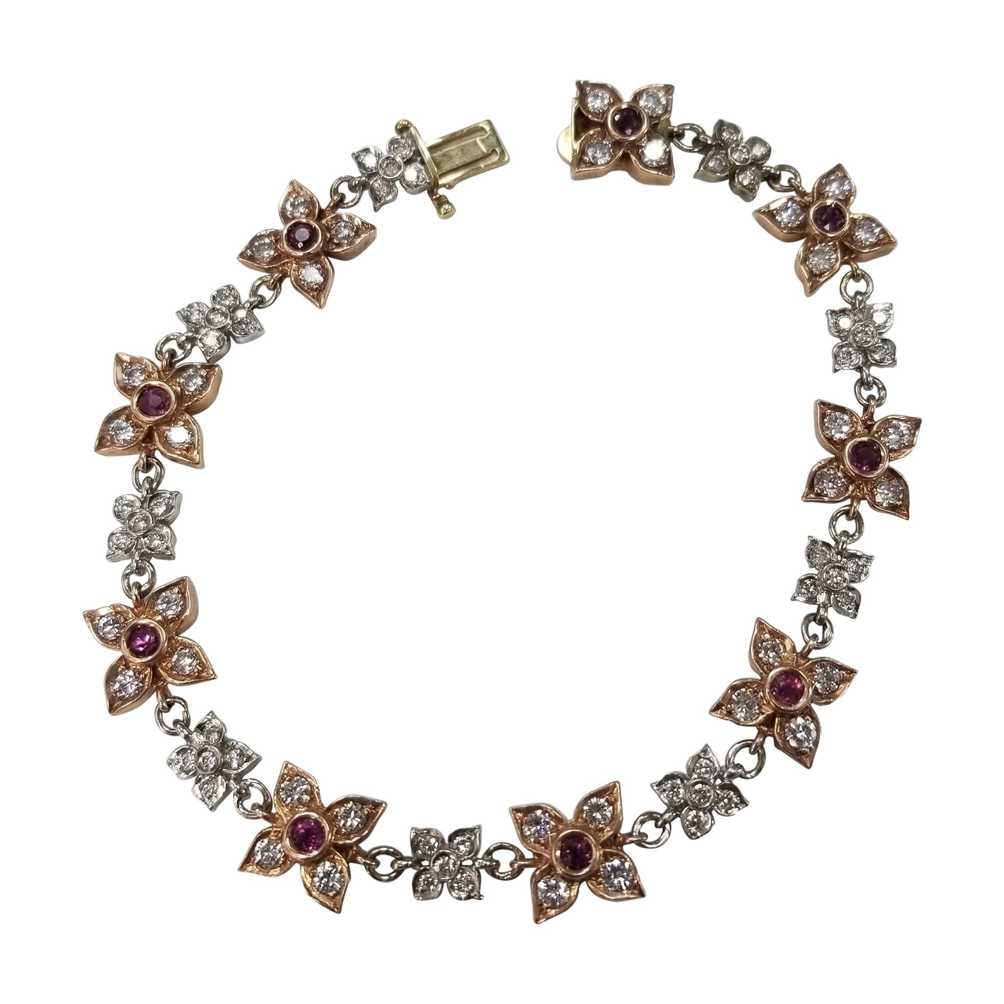 Bracelet floral en or rose-blanc 14 carats avec rubis et diamants