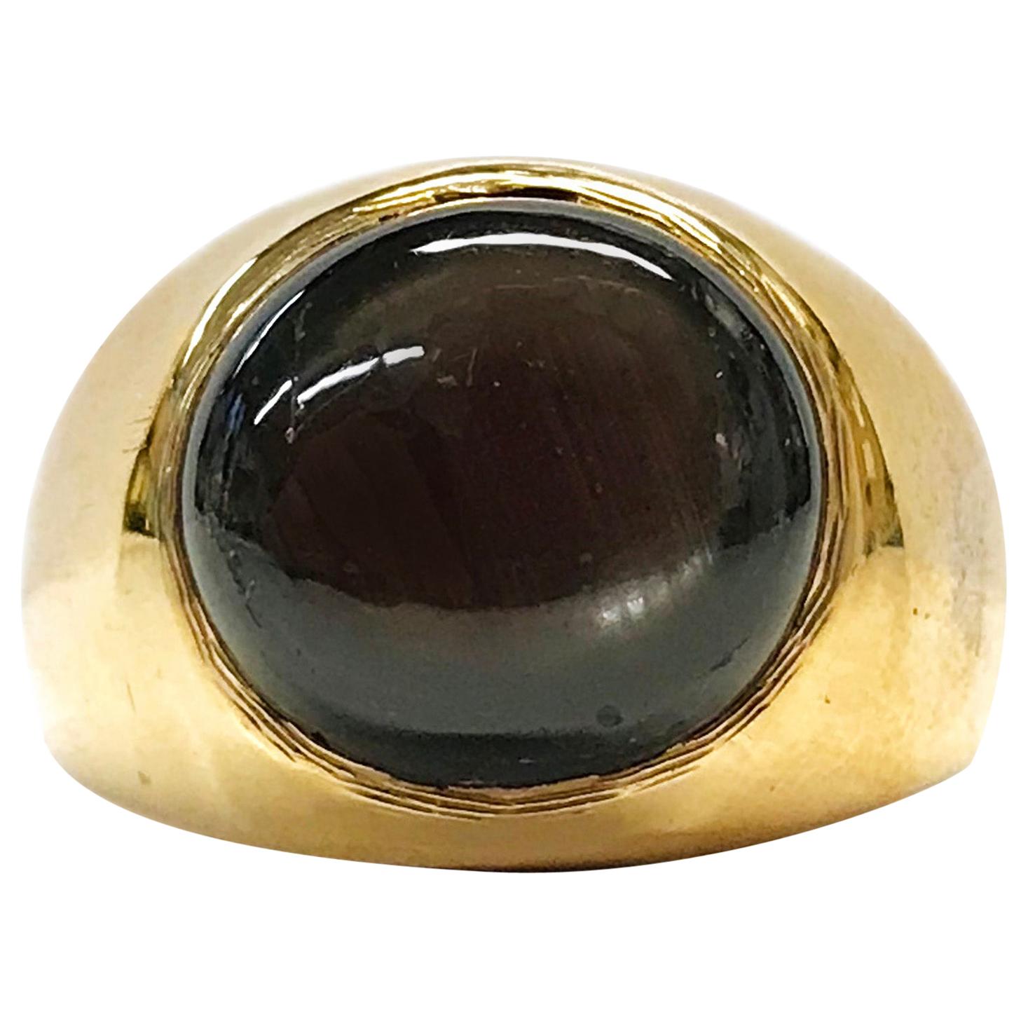 Yellow Gold Round Black Star Sapphire Ring For Sale