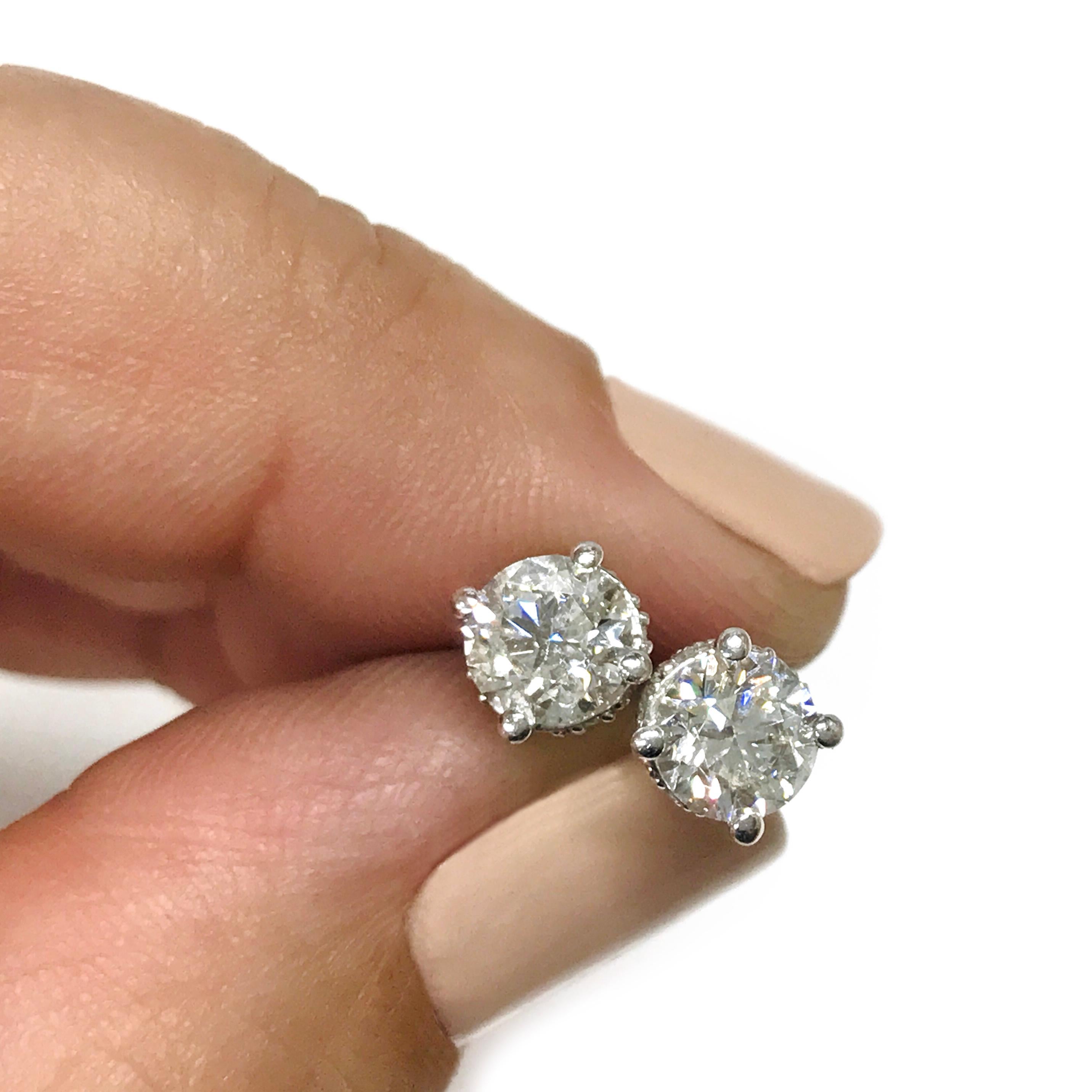 Orecchini con diamante rotondo da 14 carati, 1,06 carati In condizioni discrete in vendita a Palm Desert, CA