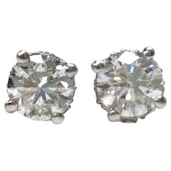14 Karat Round Diamond Stud Earrings, 1.06 Carat