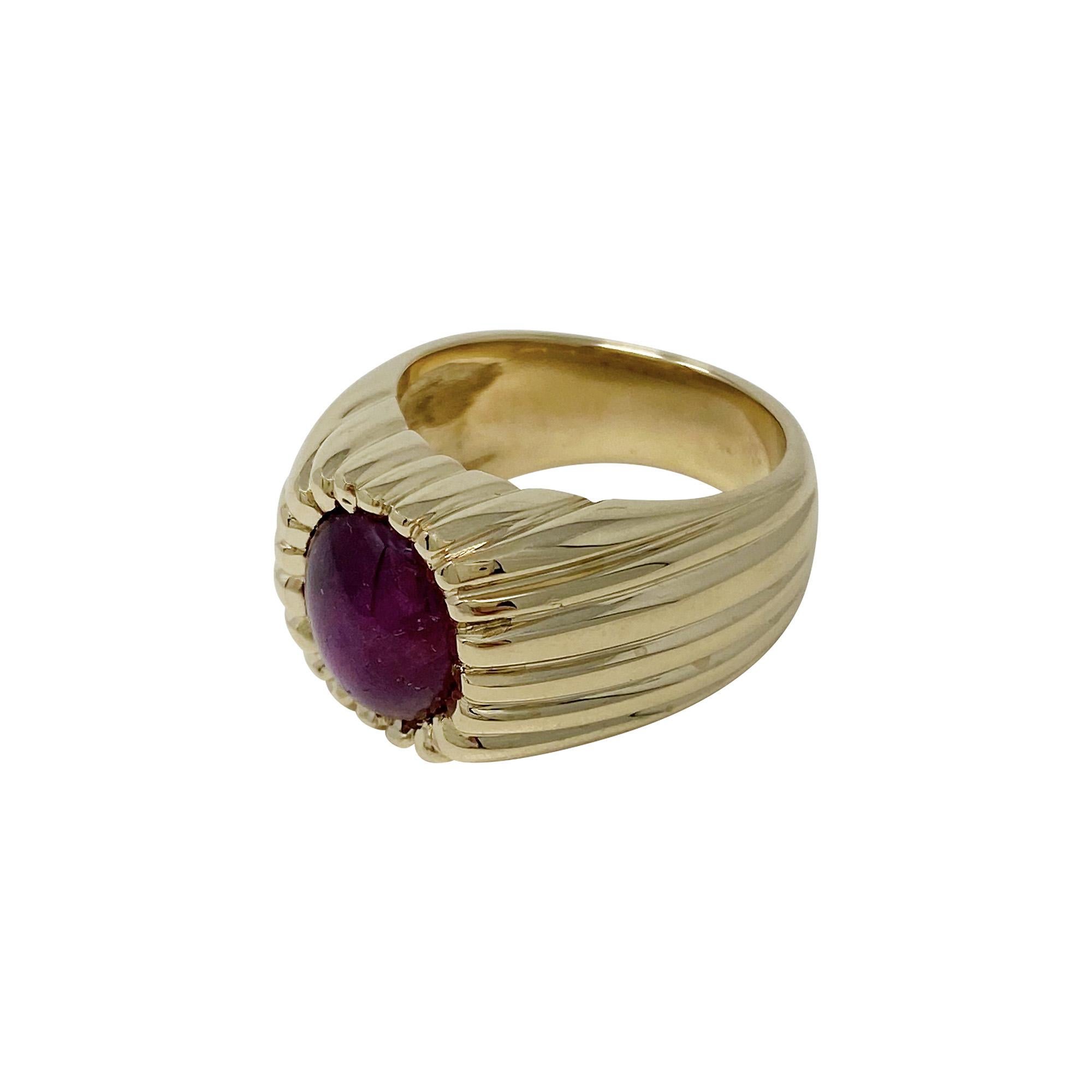 14 Karat Yellow Gold Ruby Ring In Good Condition In Dallas, TX