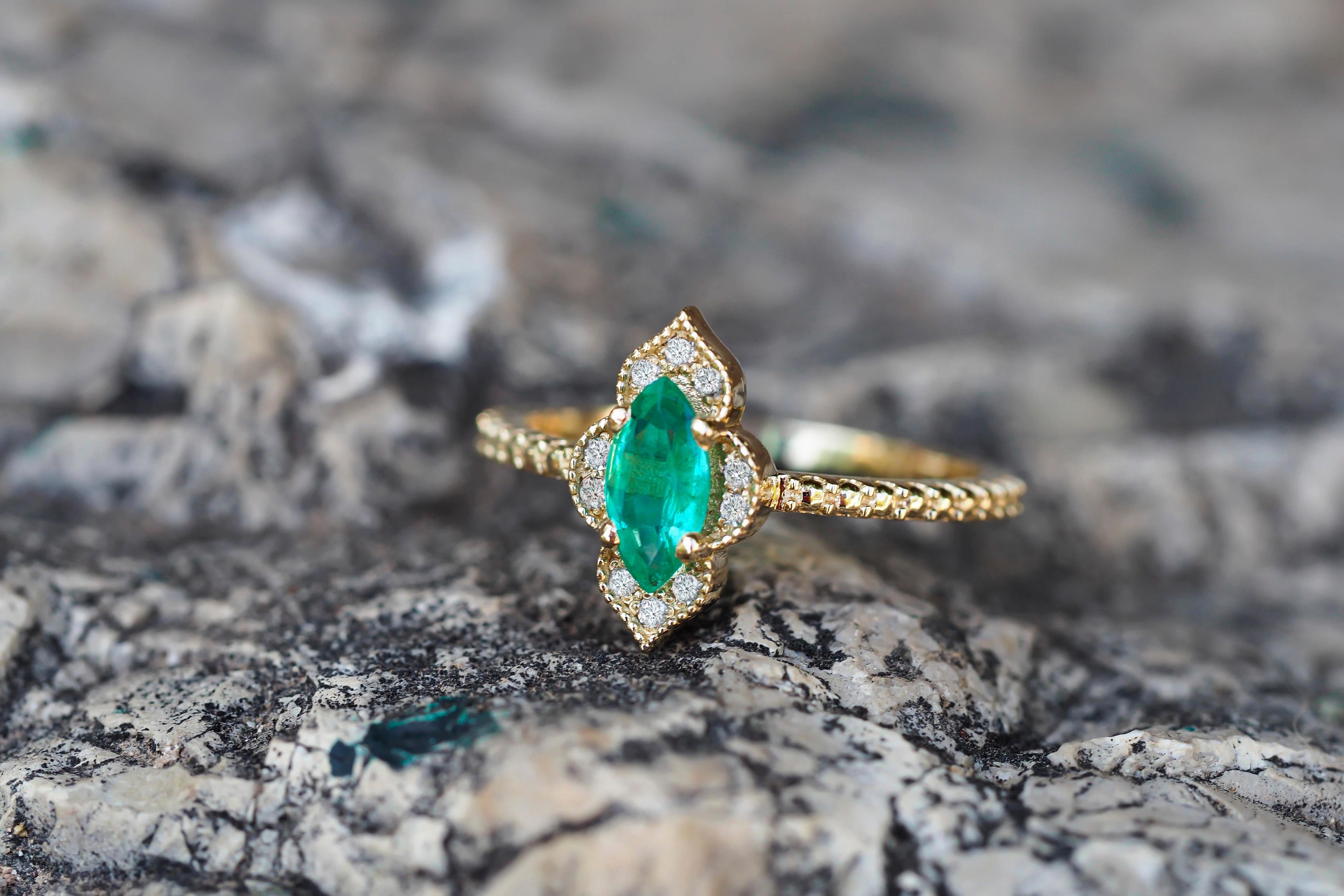 14 karat Solid Gold Ring with Natural Emerald and Diamonds 5