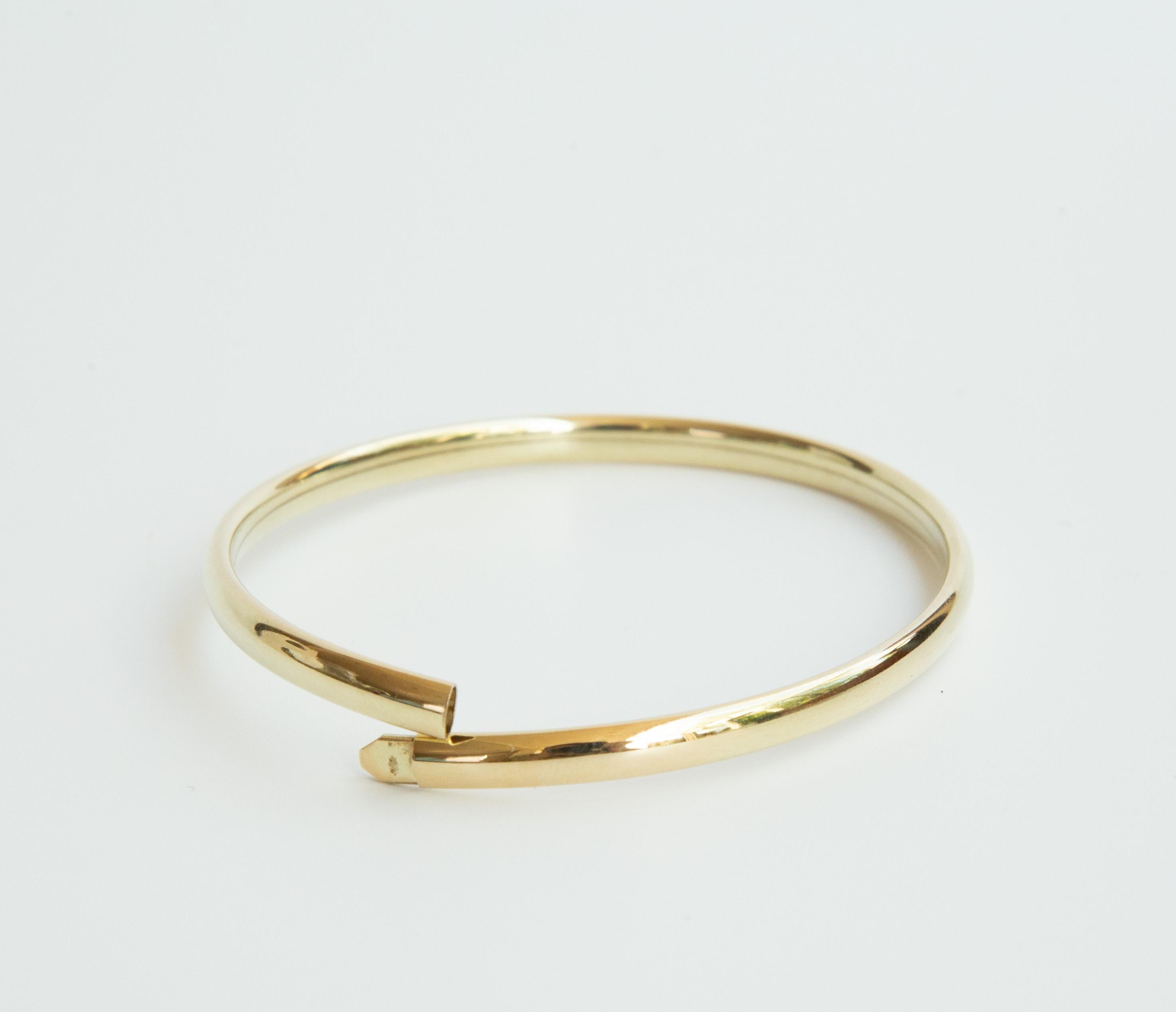 Bracelet rigide en or jaune massif 14 carats avec fermoir en boîte Unisexe en vente