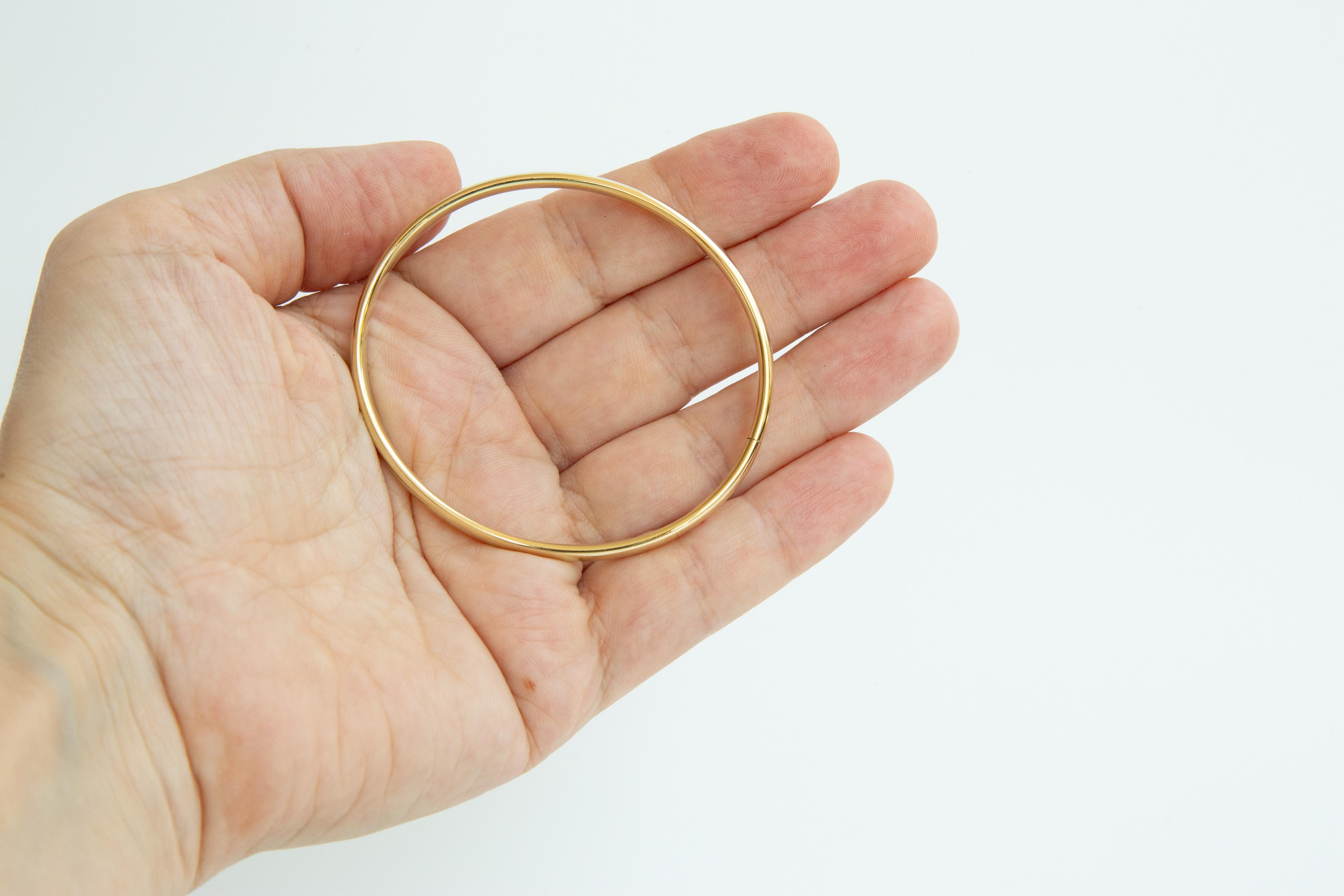 Bracelet rigide en or jaune massif 14 carats avec fermoir en boîte en vente 2