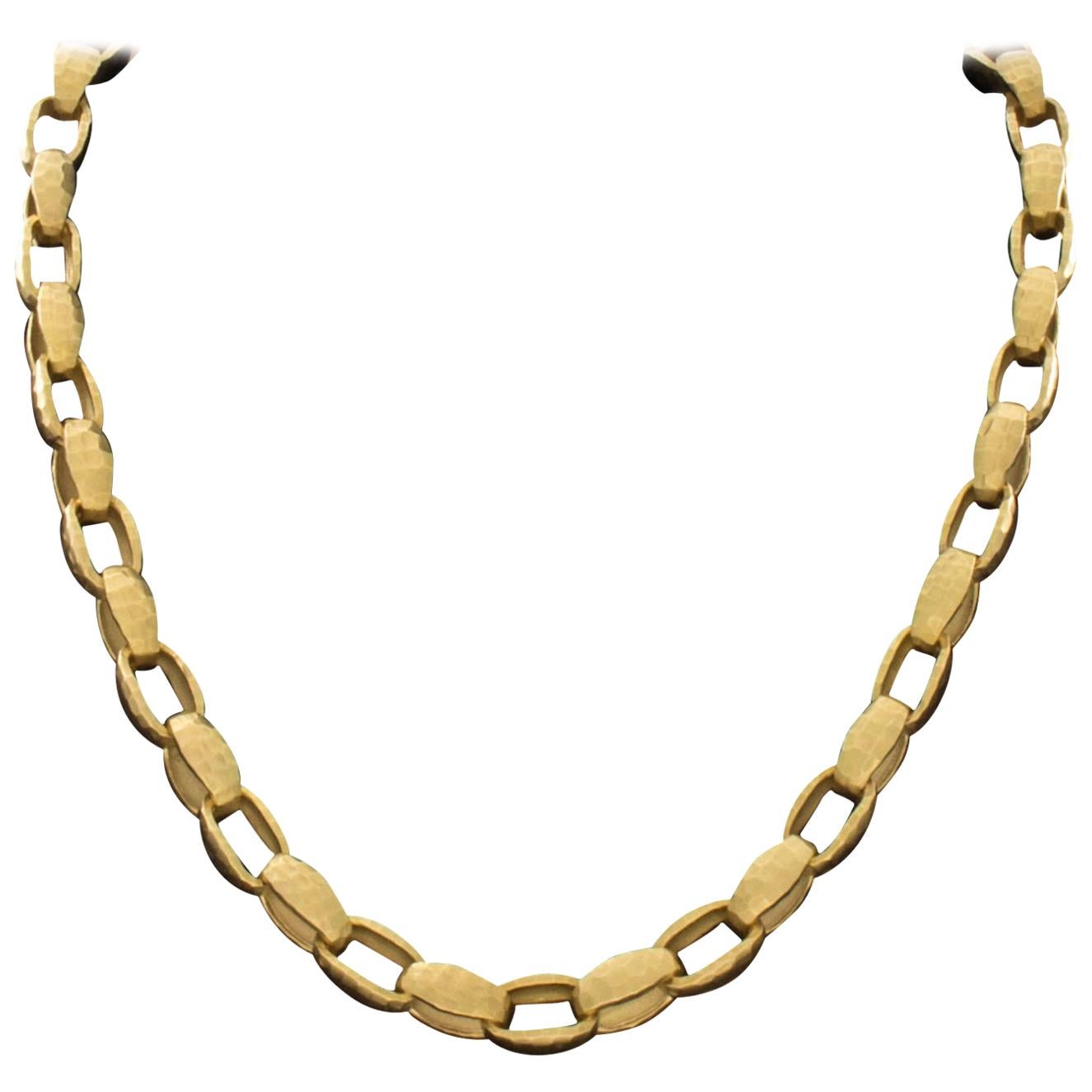 14 Karat Solid Yellow Gold Hammered Link Necklace with Sapphire Toggle Clasp For Sale