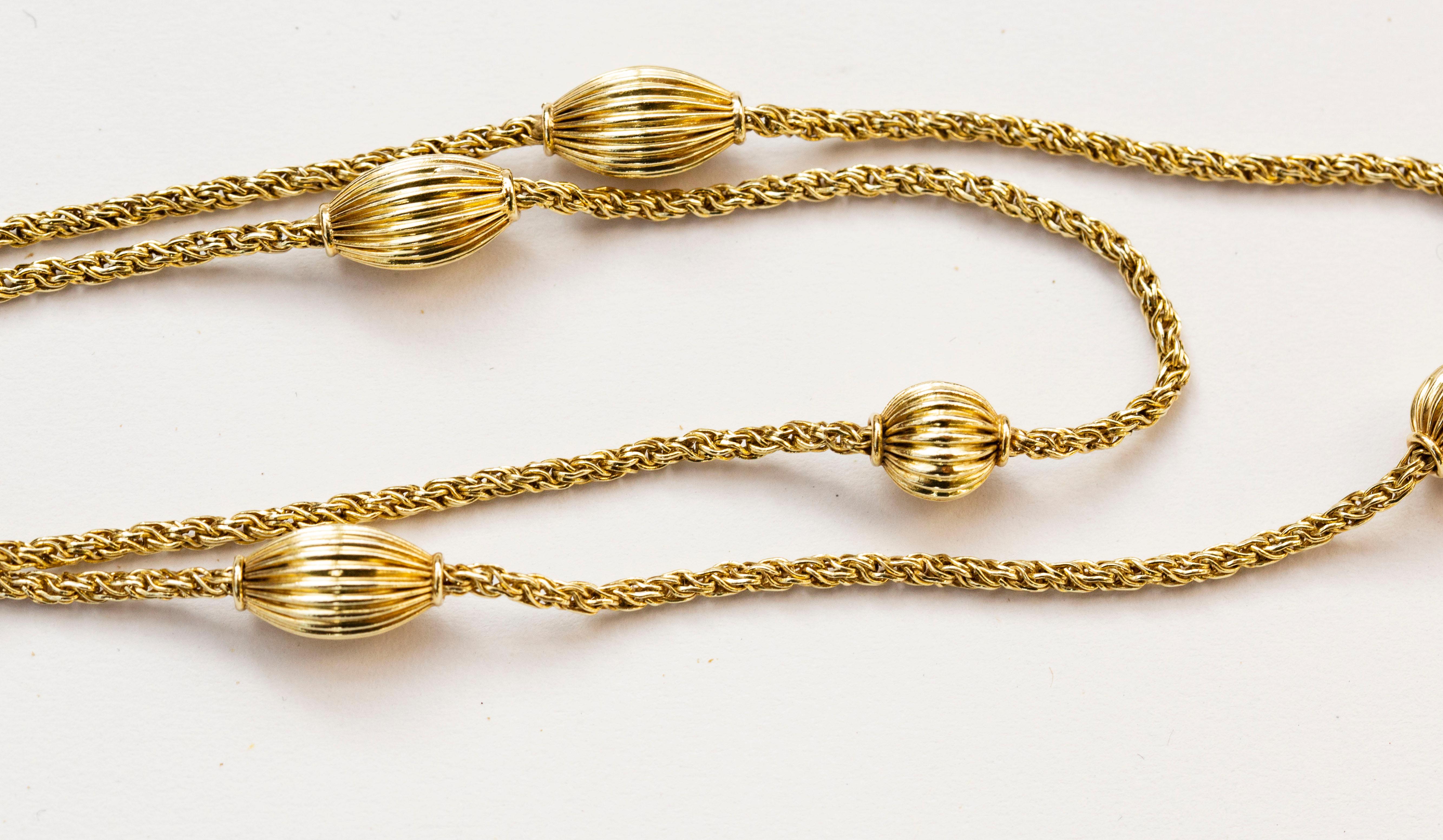 Retro 14 Karat Solid Yellow Gold Necklace with Ribbed Balls and Spheres