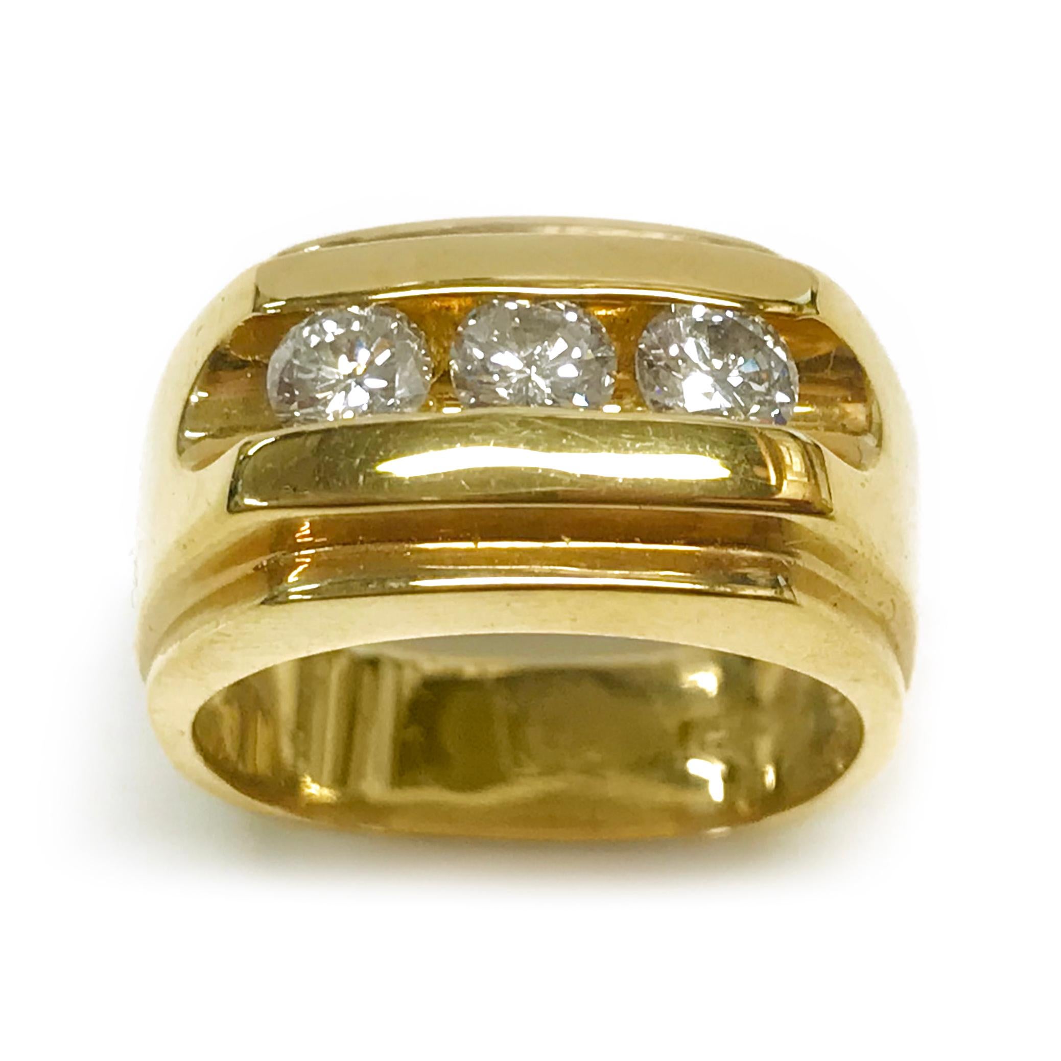 14 Karat breiter Drei-Diamant-Ring (Moderne) im Angebot
