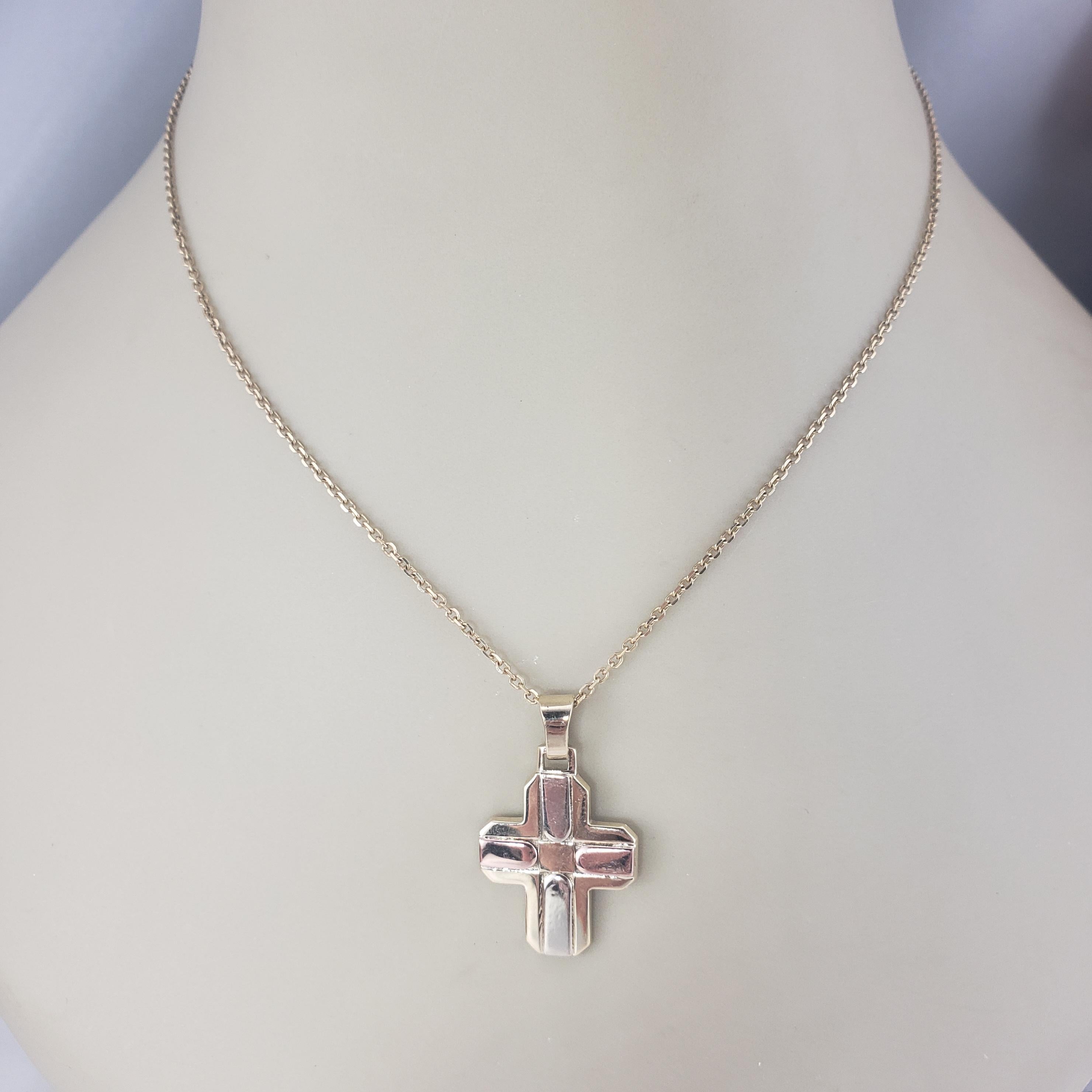 Pendentif croix tricolore en or 14 carats n° 19662 en vente 3