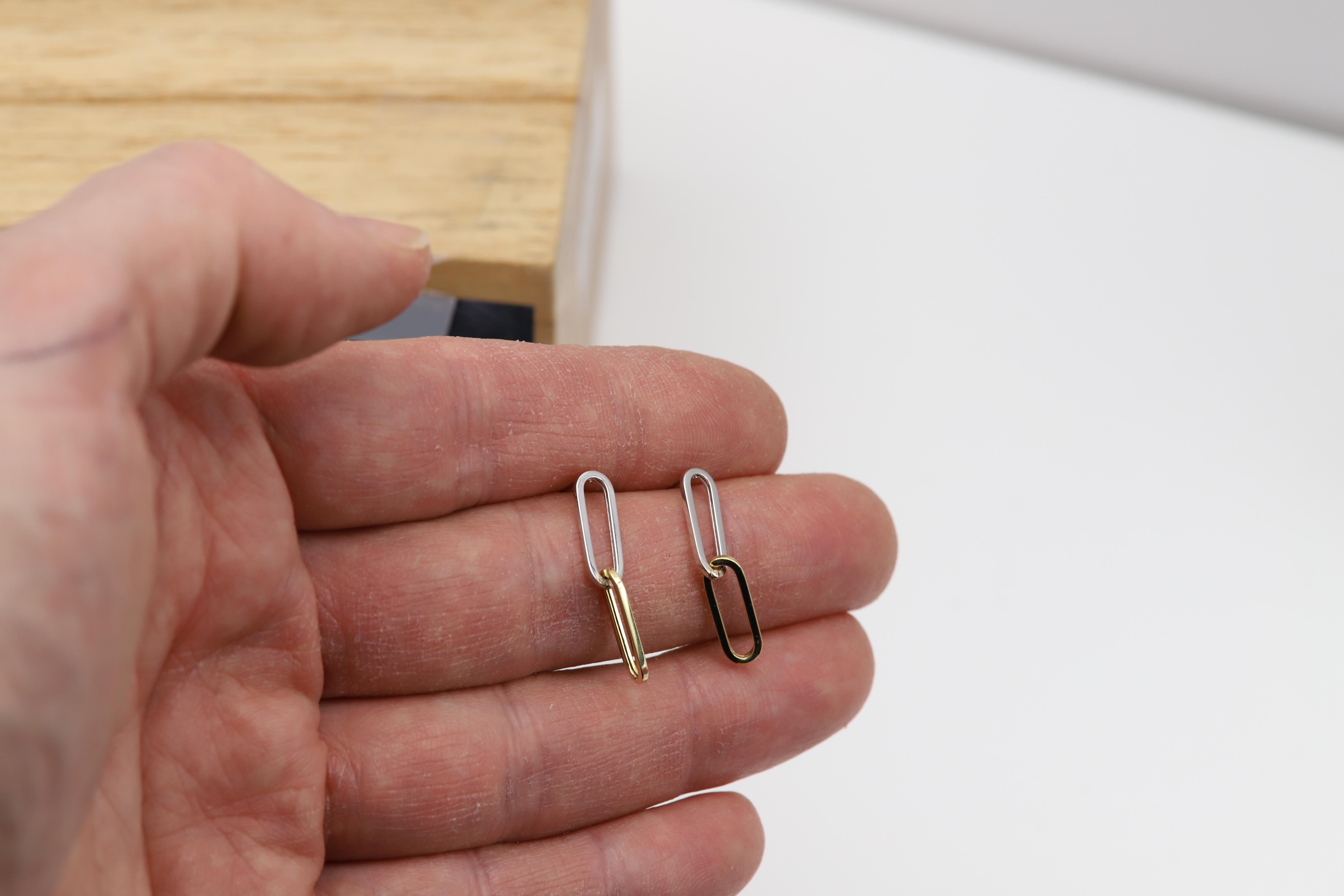 14 Karat Two Colors Paperclip Earrings 5mm Dangle Earning 1' inch Long In New Condition For Sale In Brooklyn, NY