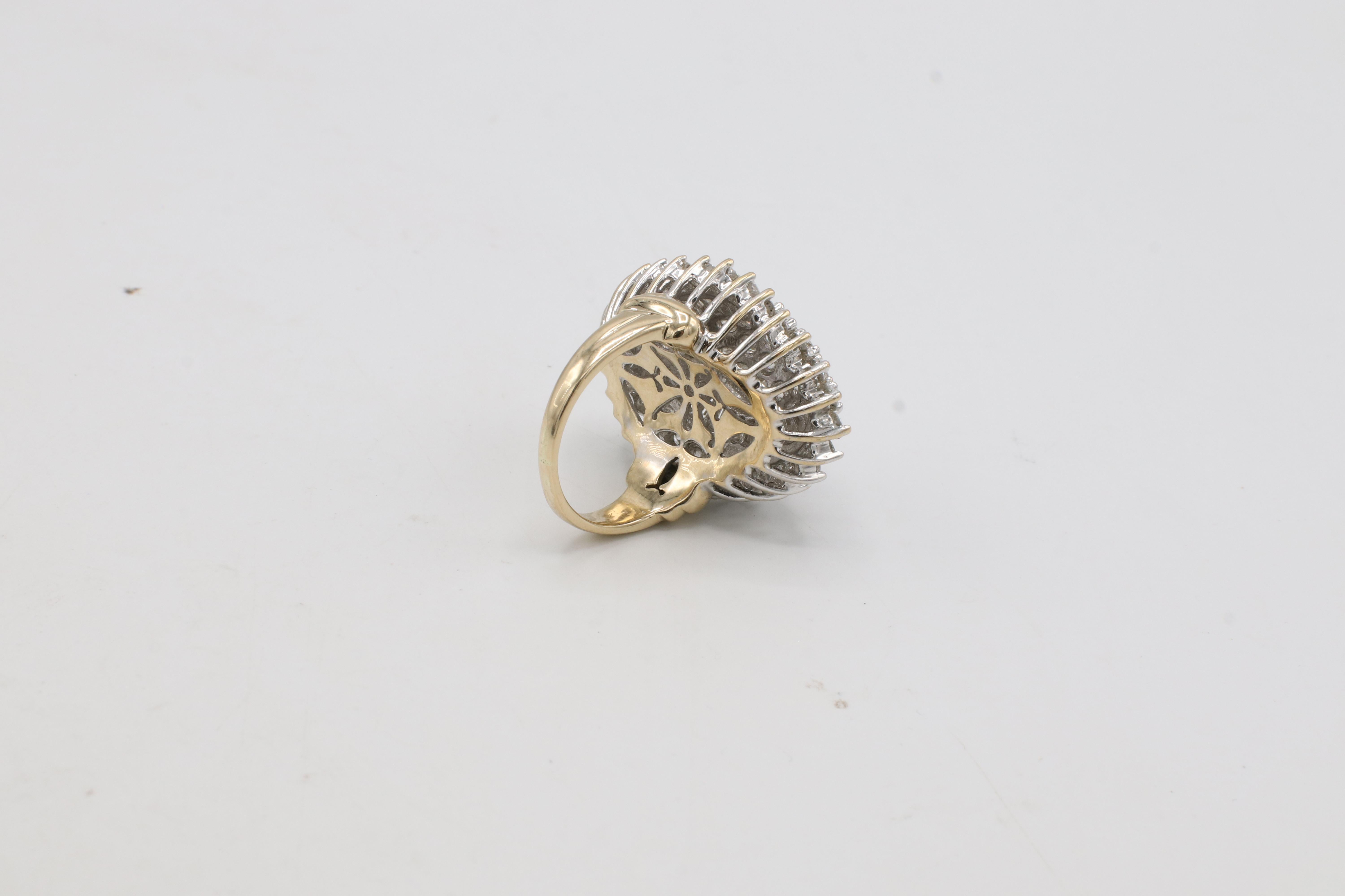 14 Karat Two-Tone 4.00 Carat Natural Diamond Cluster Cocktail Ring For Sale 2