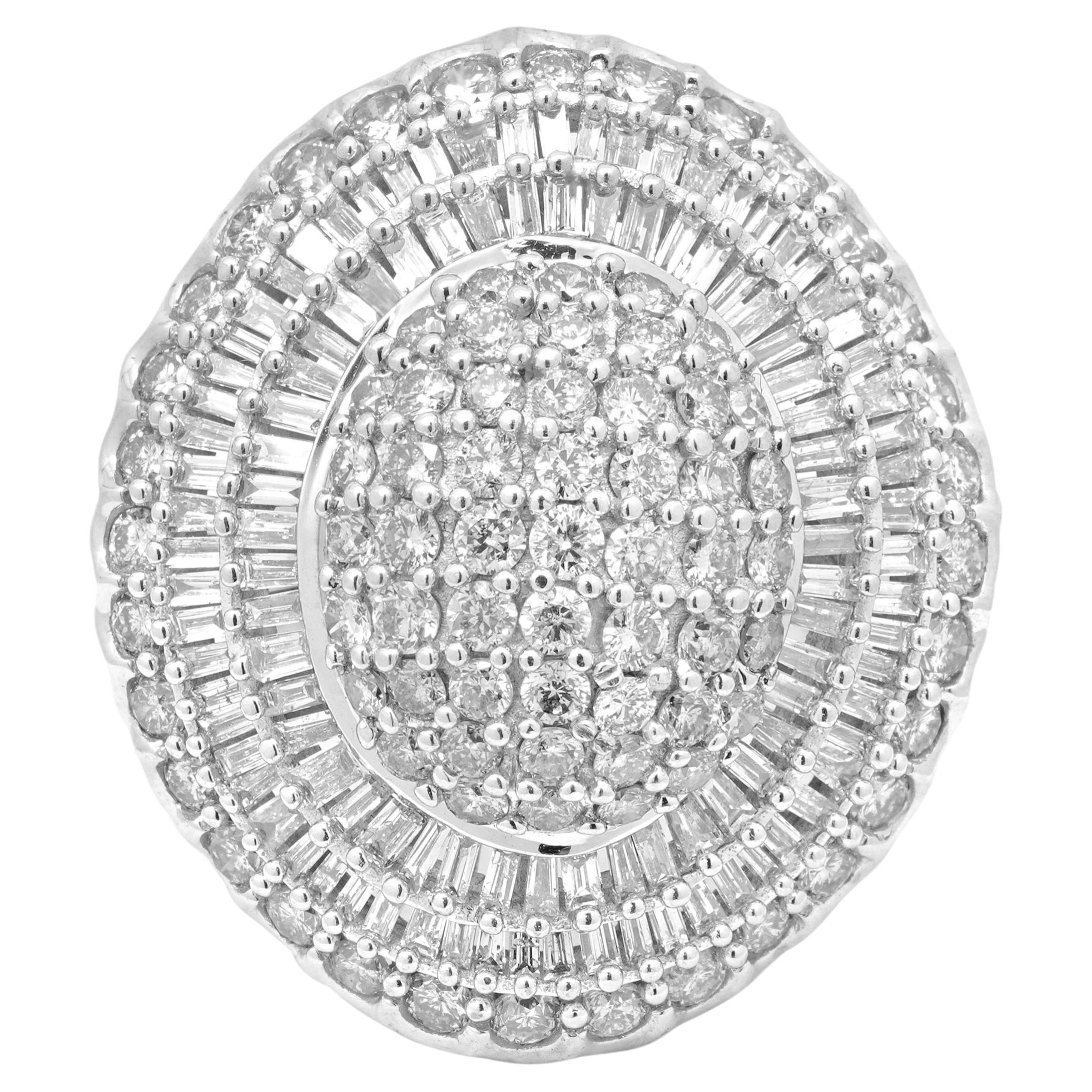 14 Karat Two-Tone Baguette & Round Brilliant Diamond Cluster Ring For Sale