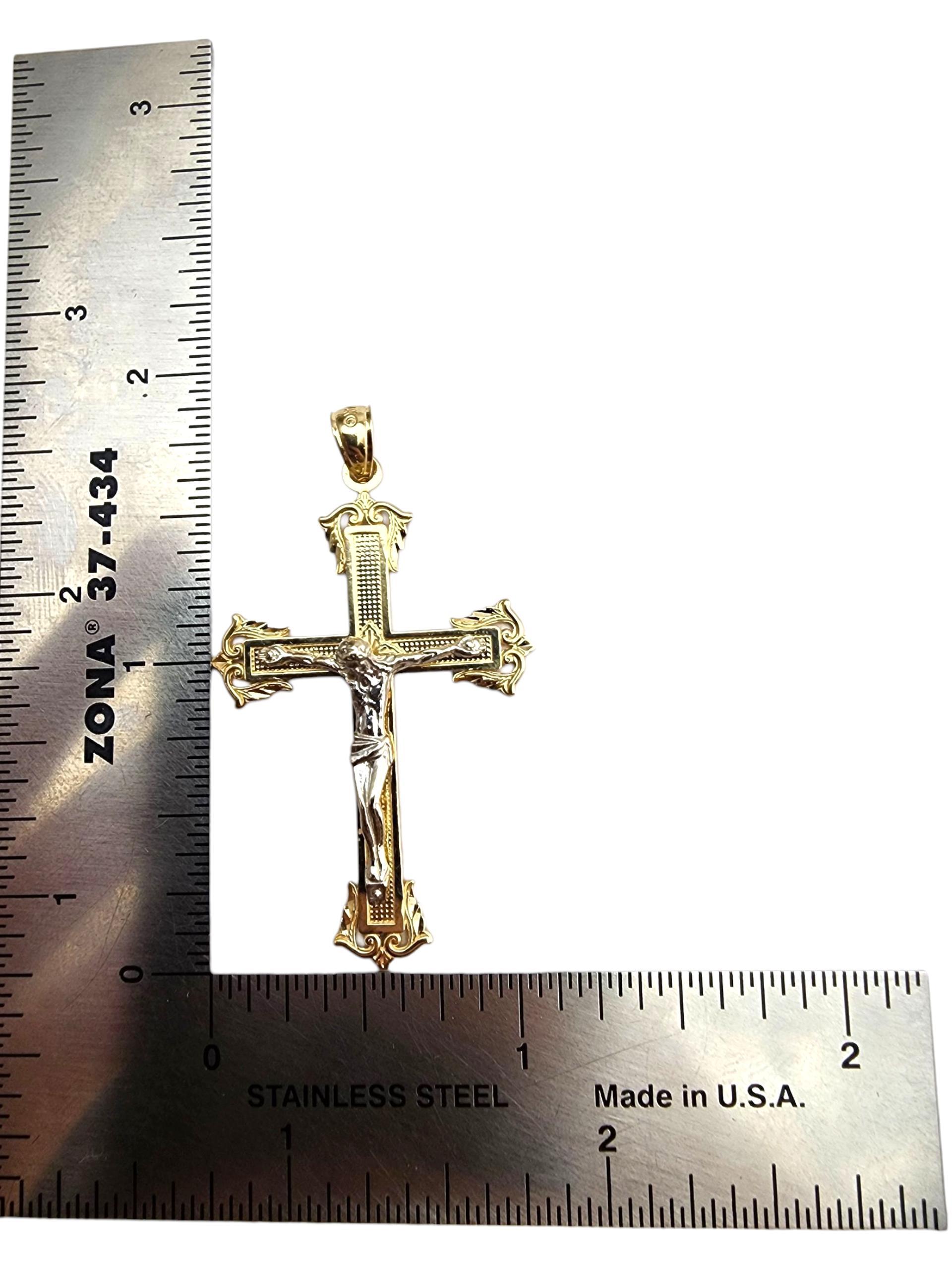 14 Karat zweifarbiger Kruzifix-Anhänger #23697 im Angebot 5