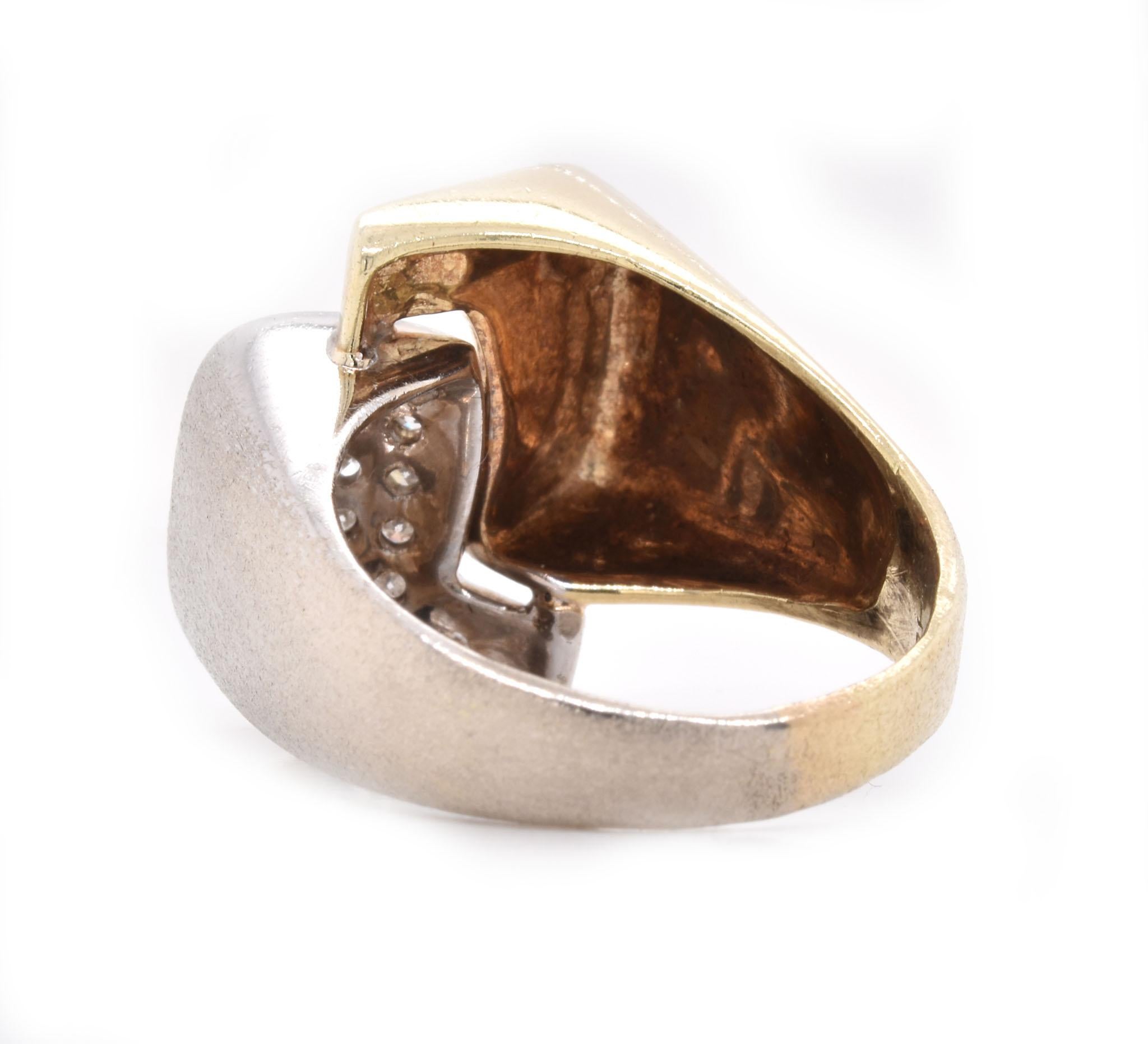 Zwei-Ton-Diamant-Bypass-Ring aus 14 Karat im Zustand „Hervorragend“ im Angebot in Scottsdale, AZ