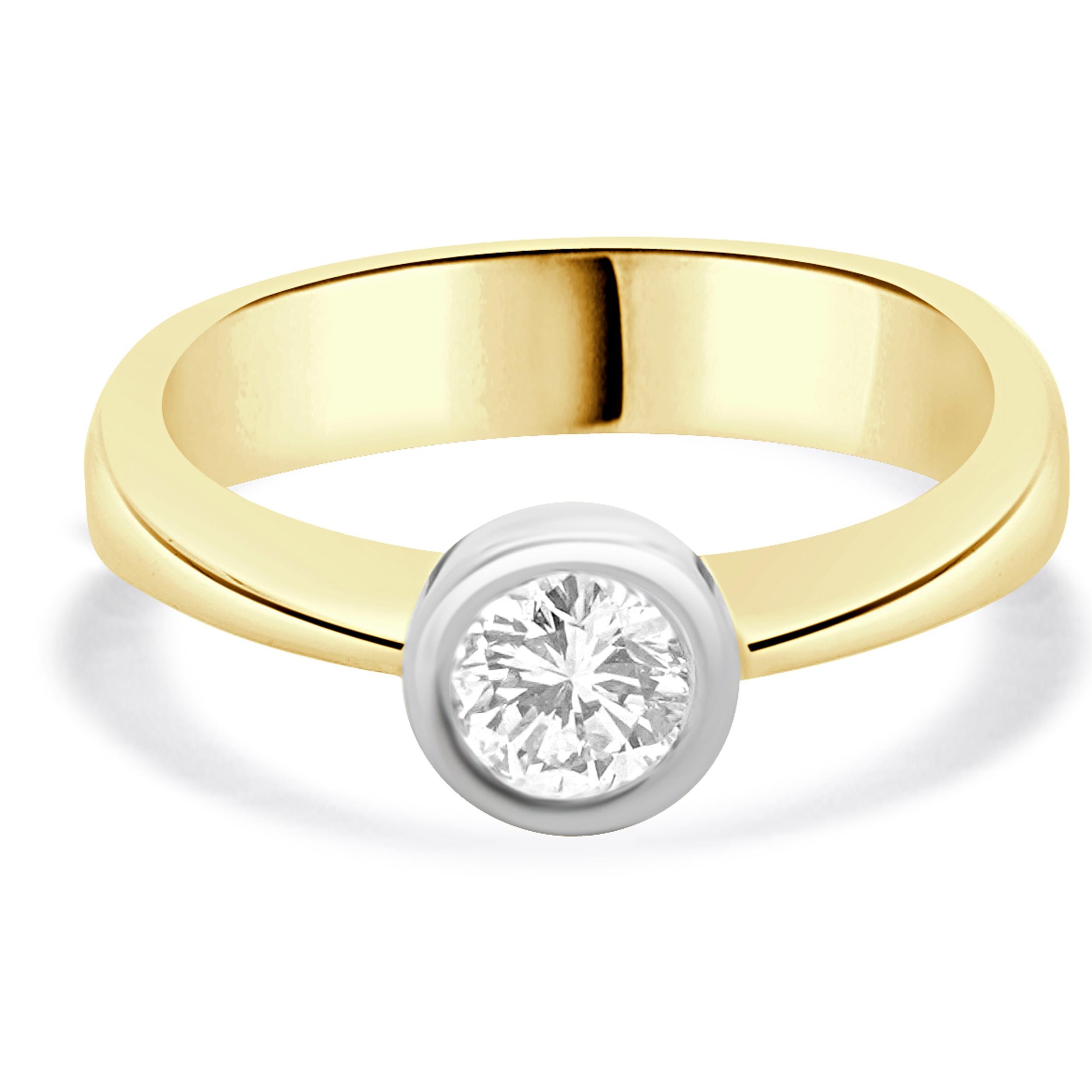 14 Karat Two Tone Diamond Solitaire Engagement Ring (bague de fiançailles solitaire à diamant) en vente
