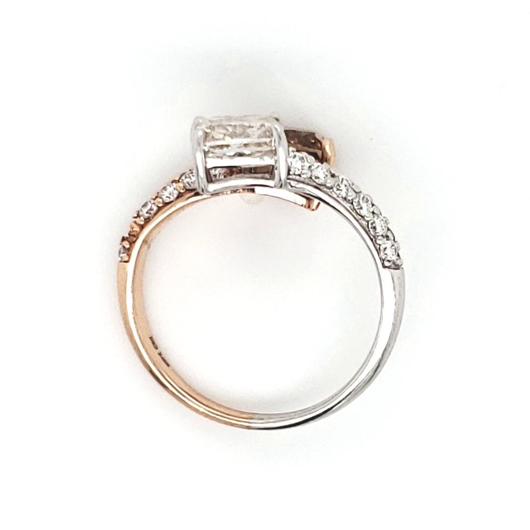 Modern 14 Karat Two-Tone Gold 2.50 Carat Fancy-cut Natural Diamond Ring (Size 6) For Sale