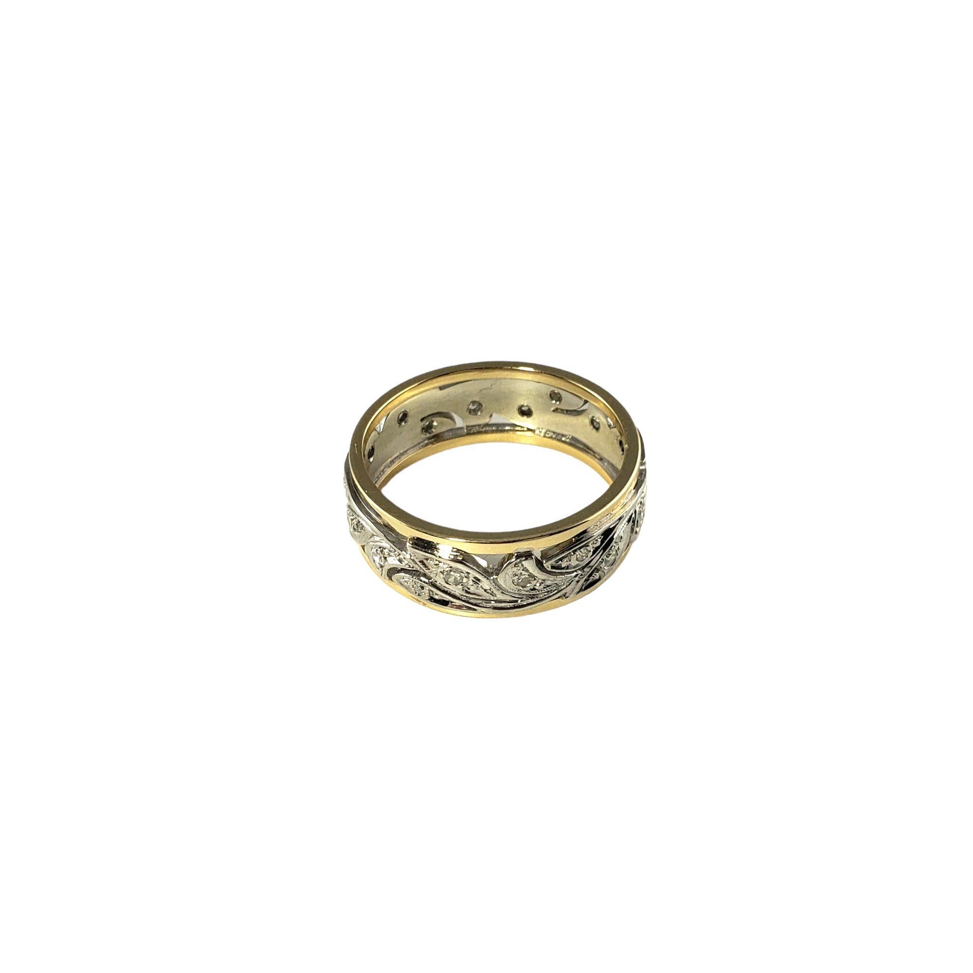 14 Karat Two Tone Gold and Diamond Band Ring In Good Condition In Washington Depot, CT