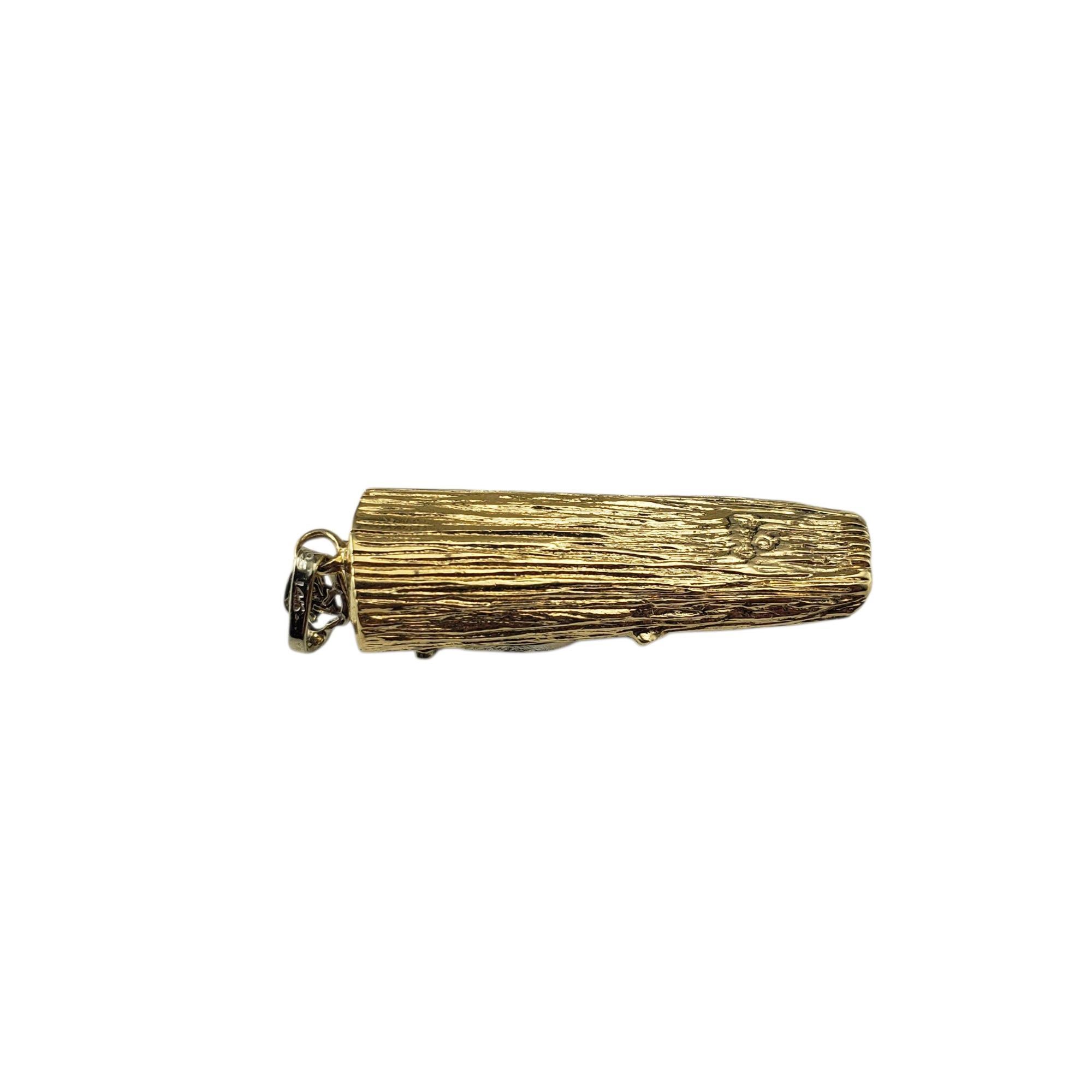 14 Karat Two-Tone Gold and Diamond Mezuzah Pendant #21872 In condizioni buone in vendita a Washington Depot, CT
