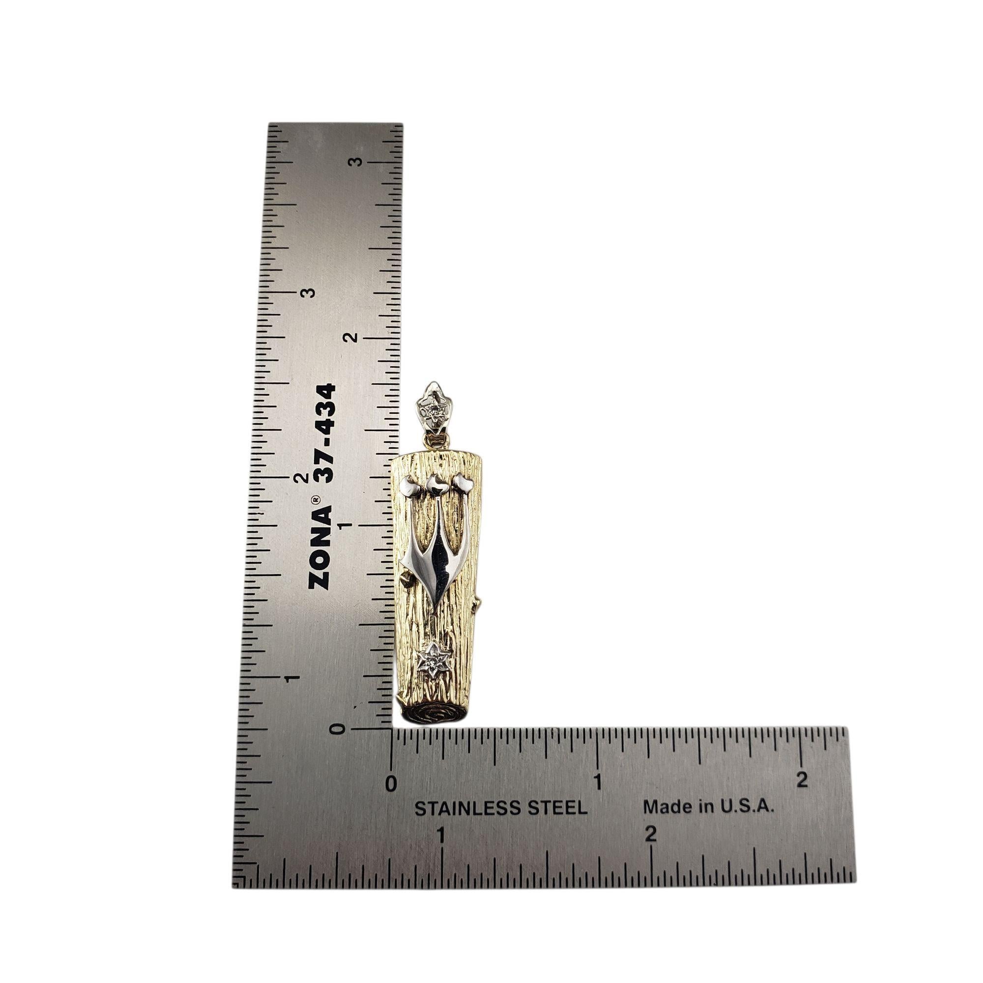 14 Karat Two-Tone Gold and Diamond Mezuzah Pendant #21872 in vendita 1
