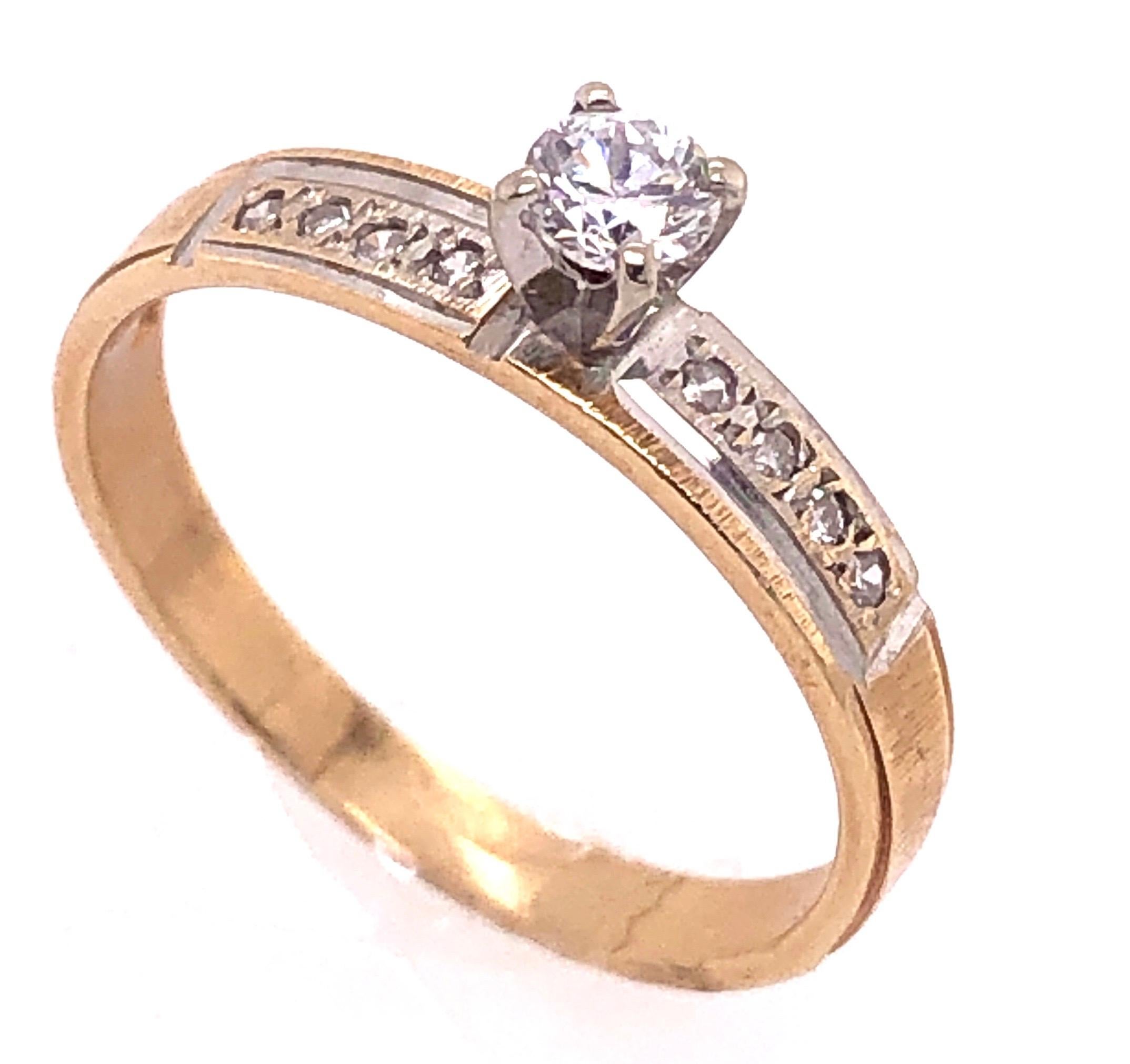 14 Karat Two-Tone Gold Engagement Ring 0.58 TDW In Good Condition For Sale In Manhasset, NY