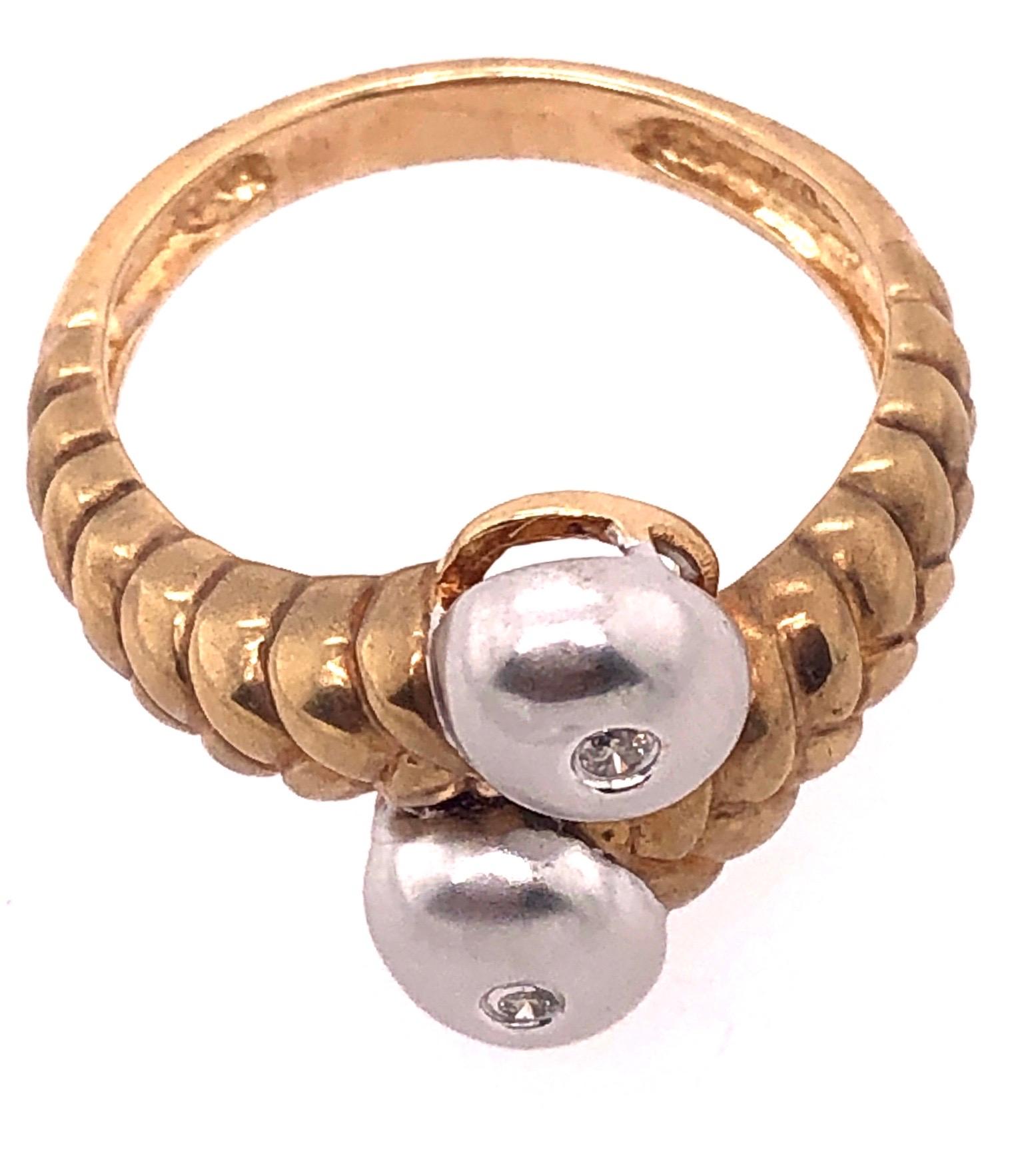 14 Karat Two-Tone Gold Matte Finish Fashion Ring For Sale 2