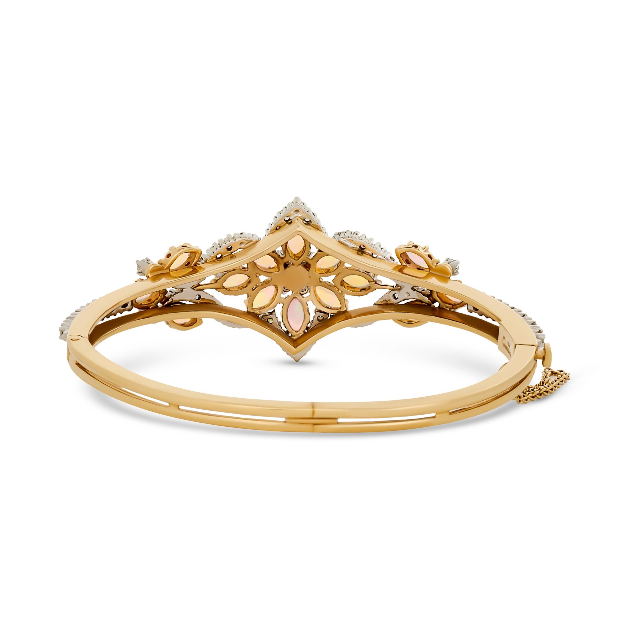 Bracelet en or bicolore 14 carats avec opale et diamant Excellent état - En vente à Philadelphia, PA