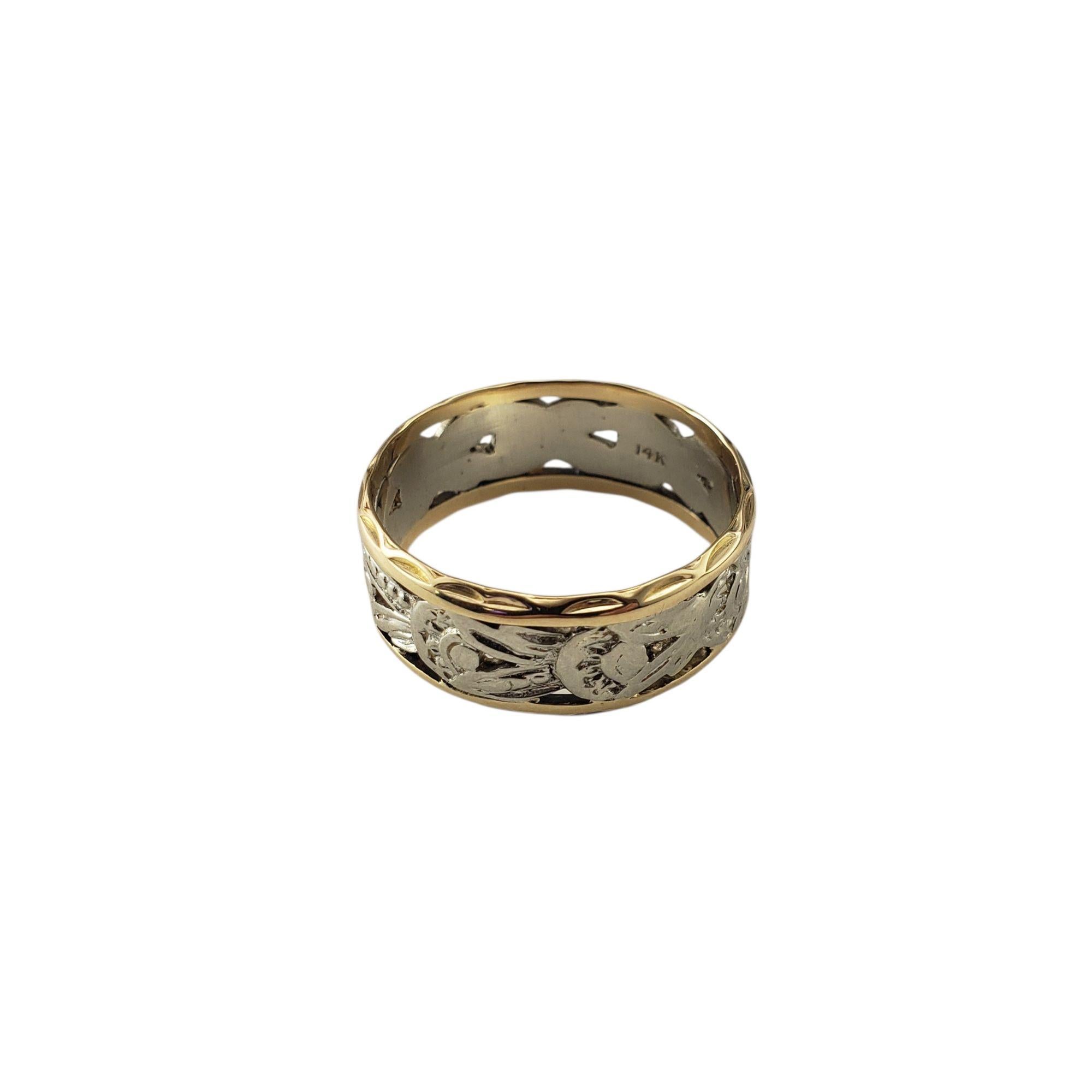 14 Karat Two Tone Gold Scrolling Band Ring Size 10 #21897 im Zustand „Gut“ im Angebot in Washington Depot, CT