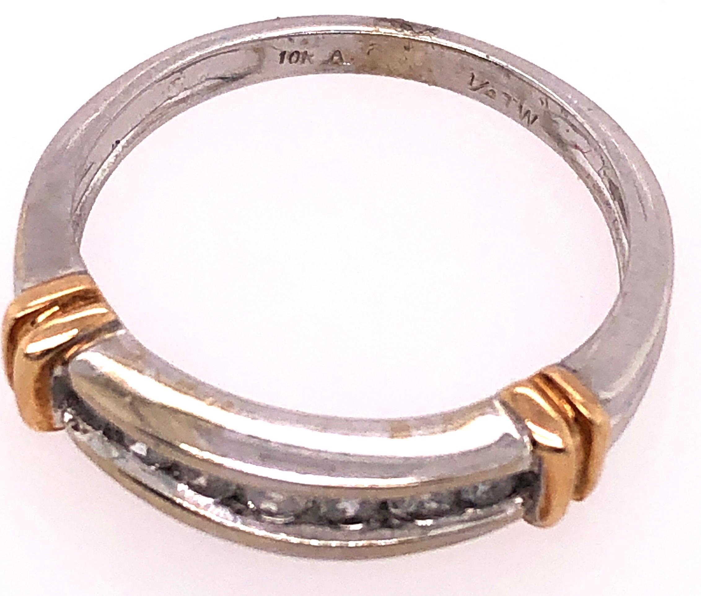 Round Cut 14 Karat Two-Tone Gold Wedding Band Ring with Diamonds 0.25 TDW