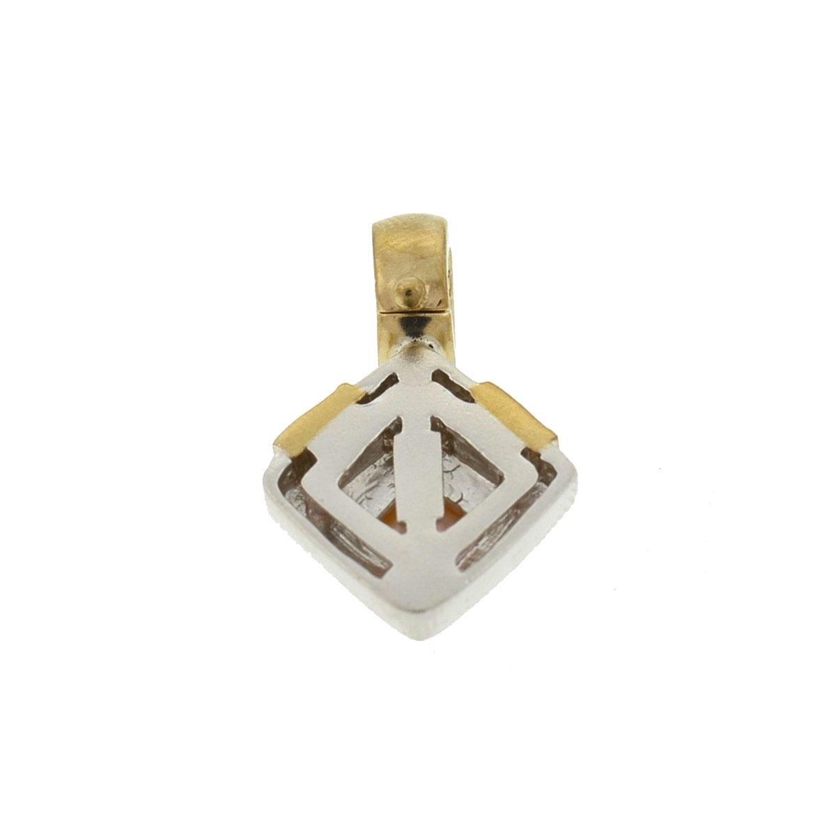 Company-N/A
Model- Pearl Diamond Pendant Approx .08 TCW
Metal -14k Two Tone
Size-16mm x 27mm H ( includes Bale)
Stones-Pearl/ Diamonds Approx .08 TCW
Includes-Pendant only
Weight-4.96 grams
Sku-8679-6AM