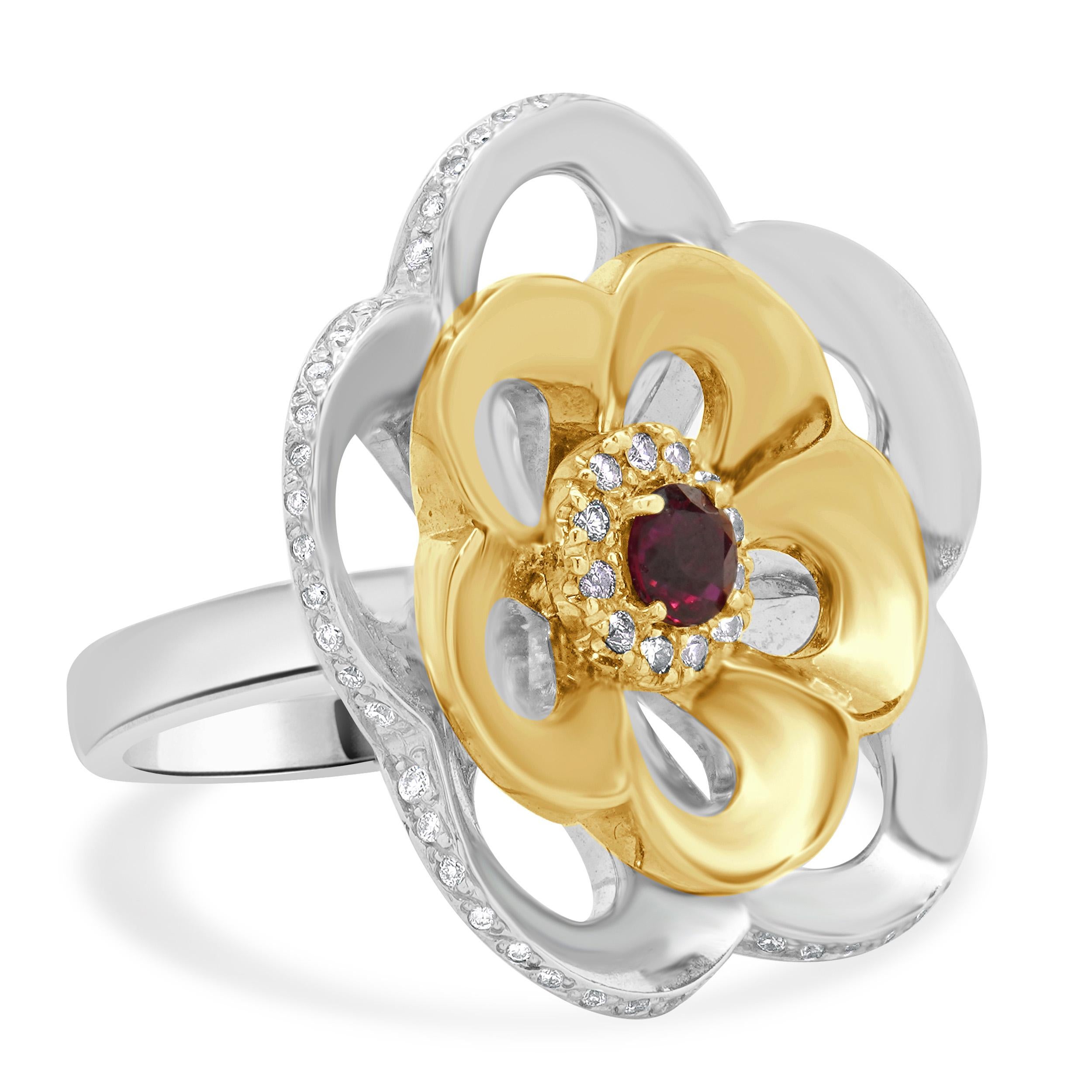 Anello a fiore con rubino e diamante bicolore 14 carati In condizioni ottime in vendita a Scottsdale, AZ