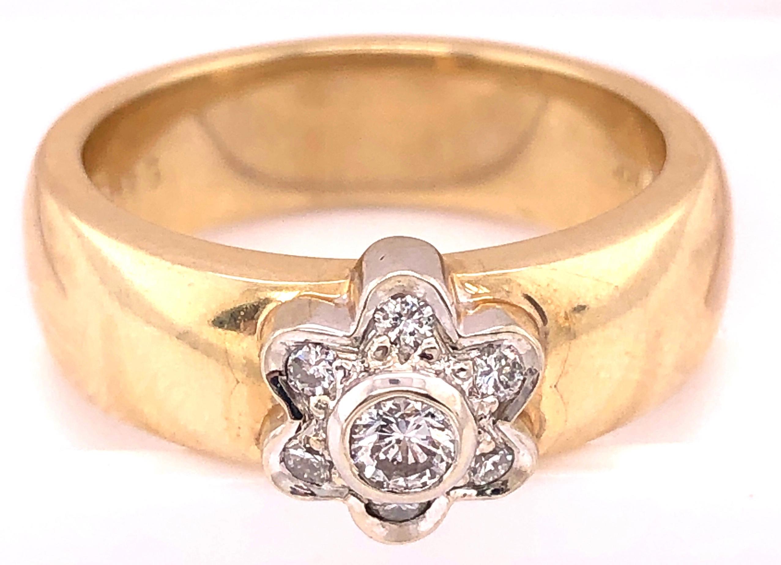 14 Karat Two-Tone Yellow and White Gold with Diamond Flower Ring 0.50 TDW In Good Condition For Sale In Stamford, CT