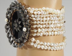 14 Karat Vintage Pearl Diamond Onyx Bracelet Yellow Gold Leaf Motif 0.08 Carat
