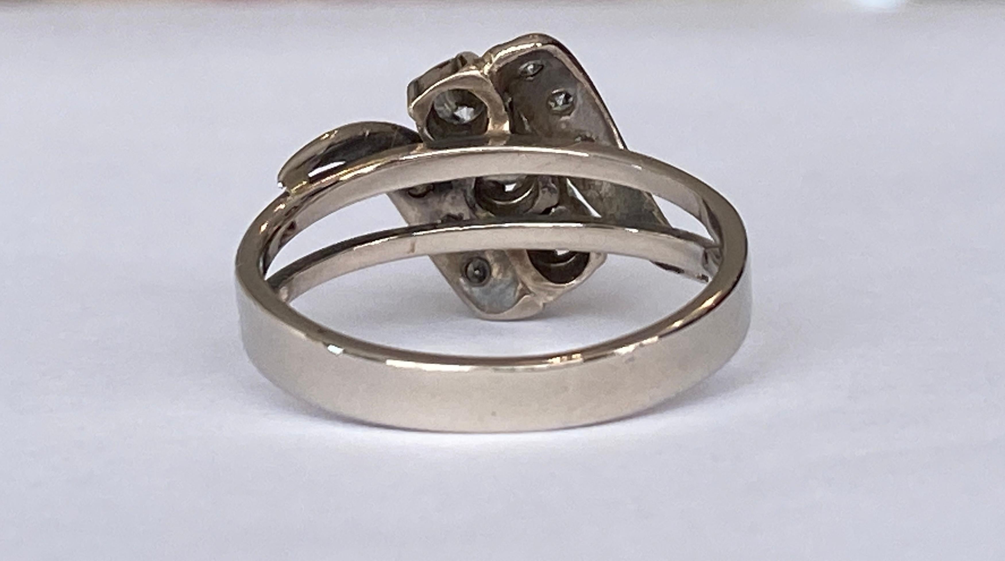 14 Karat  Vintage White Gold Cocktail Ring with Diamonds For Sale 1
