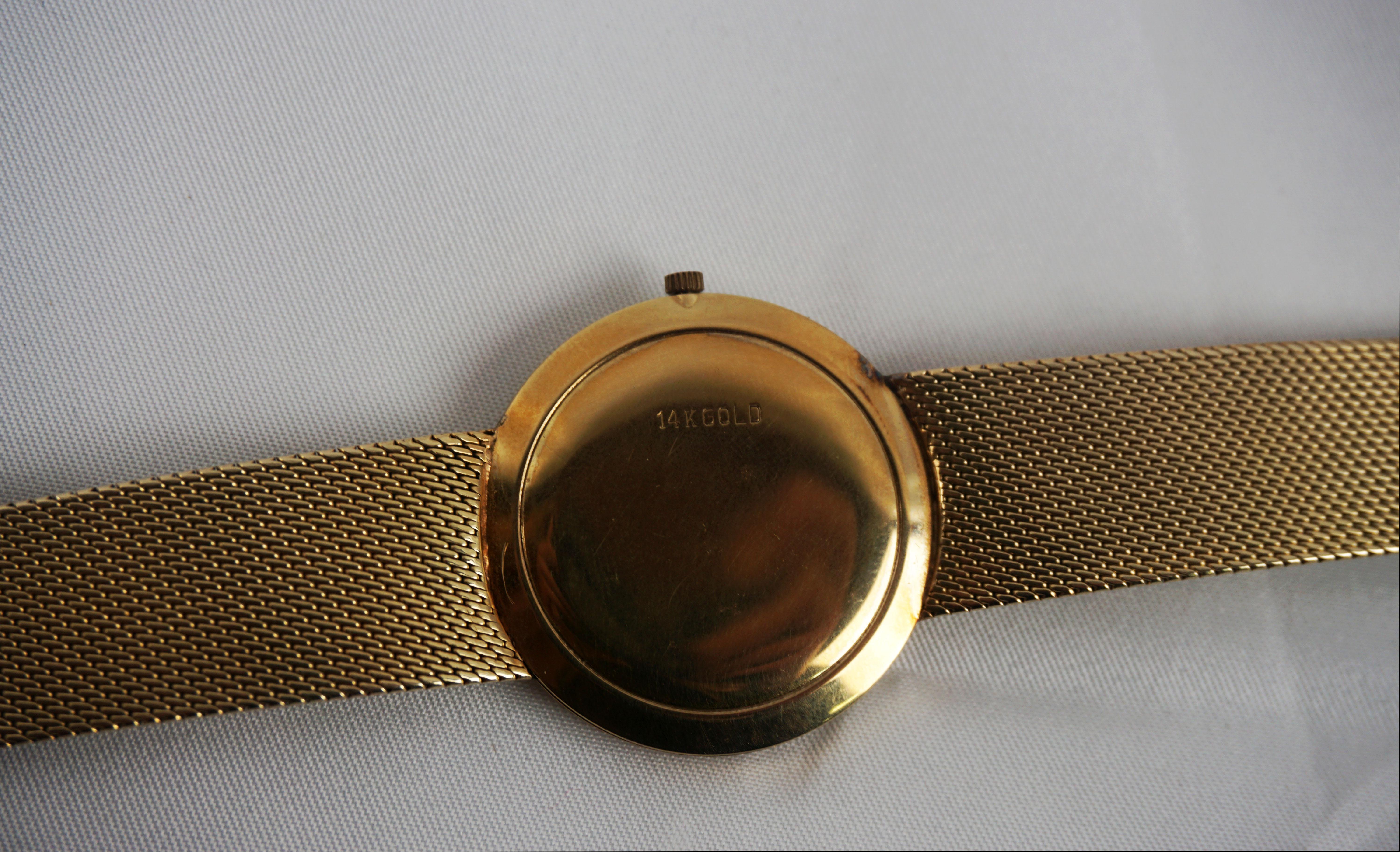 Swiss Mid Century Modern 14 Karat Vintage Yellow Gold Geneva Bracelet Watch For Sale