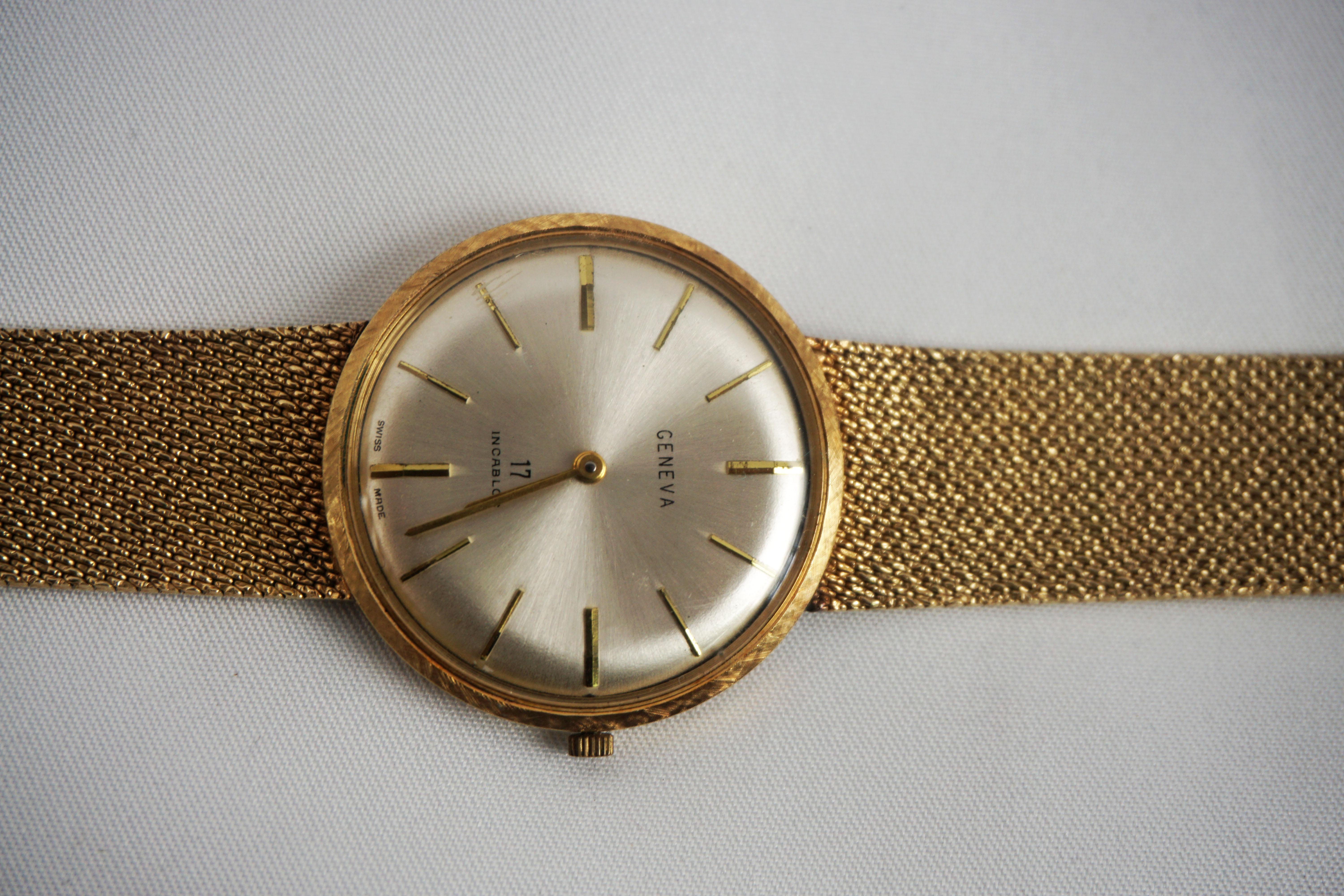 Mid Century Modern 14 Karat Vintage Yellow Gold Geneva Bracelet Watch For Sale 1