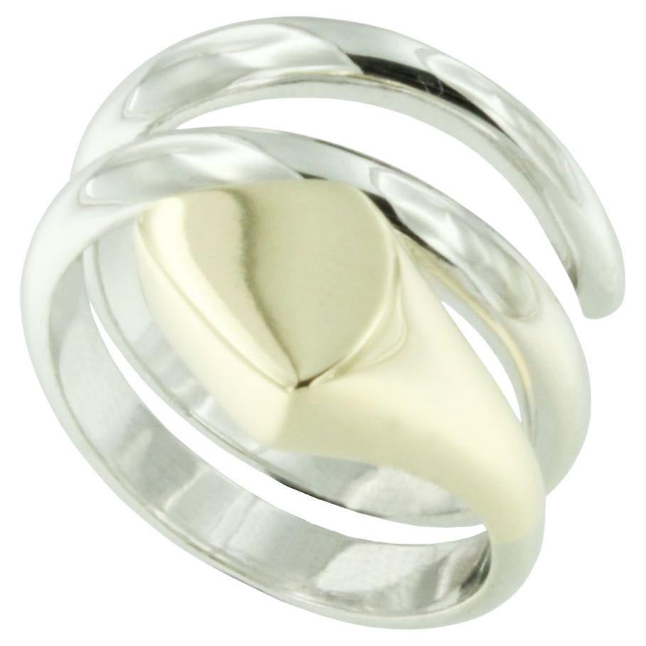 Ring in 14k white and yellow gold

Size of ring: EU 13.5 - USA 53.5

All Stanoppi Jewelry is new and has never been previously owned or worn. Each item will arrive at your door beautifully gift wrapped in Stanoppi  boxes, put inside an elegant pouch