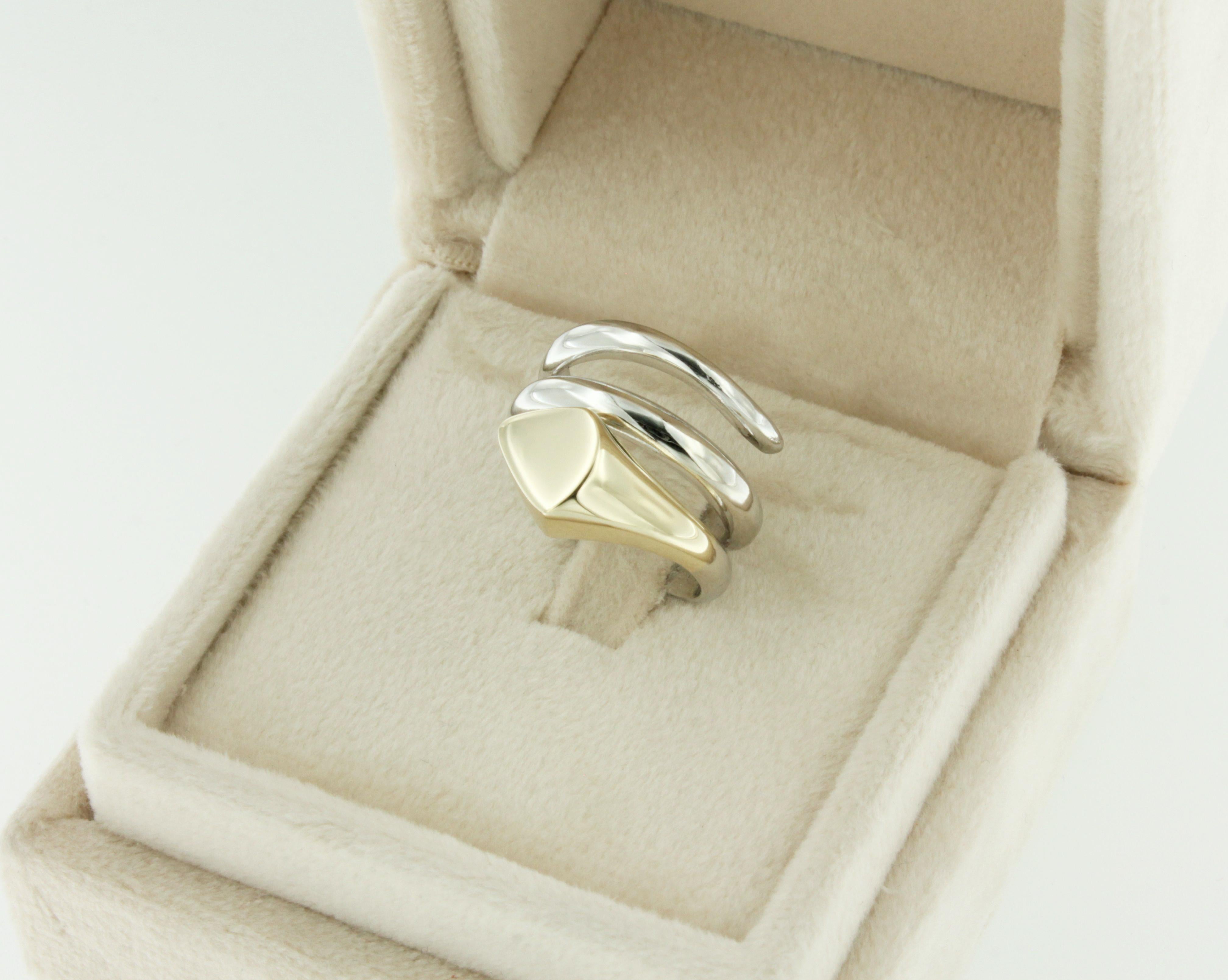 Incroyable bague cocktail en or blanc et jaune 14 carats fabriquée en Italie Neuf - En vente à GALLARATE, IT