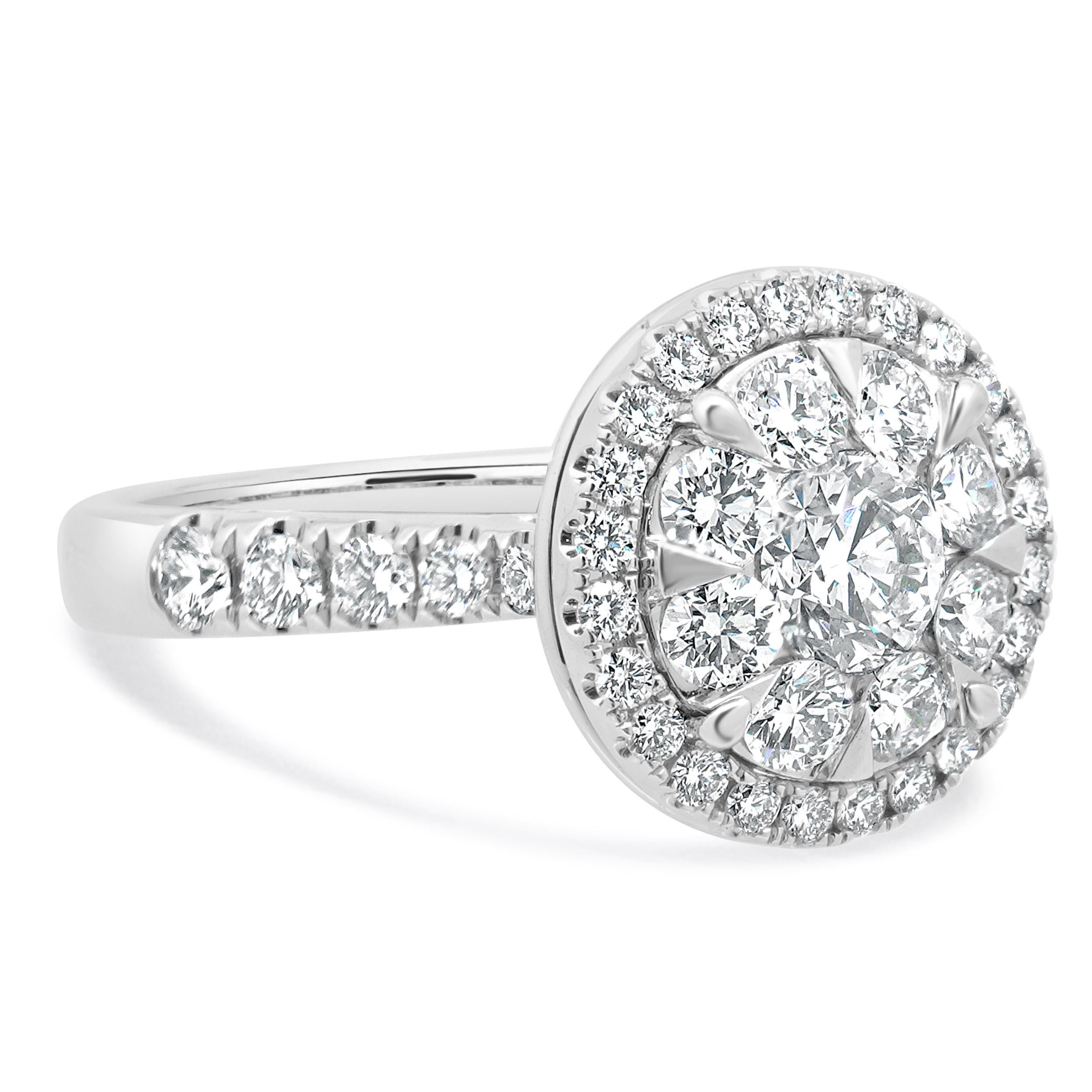 14 Karat Weißer Diamant Verlobungsring Cluster im Zustand „Hervorragend“ im Angebot in Scottsdale, AZ