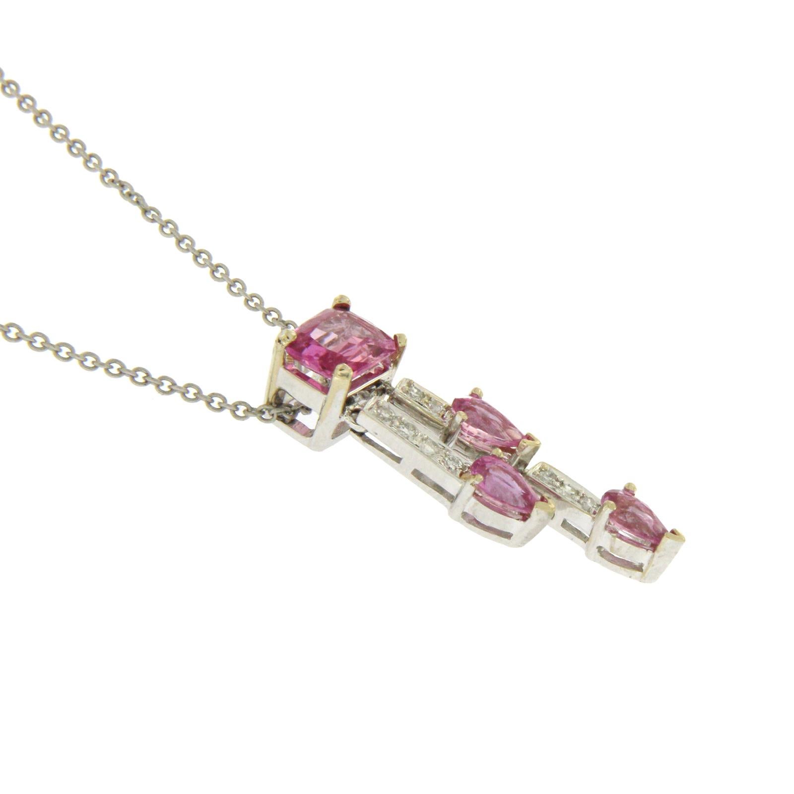Collana in oro bianco 14 carati con diamanti da 0,10 carati e zaffiri rosa da 1,91 carati in vendita 1